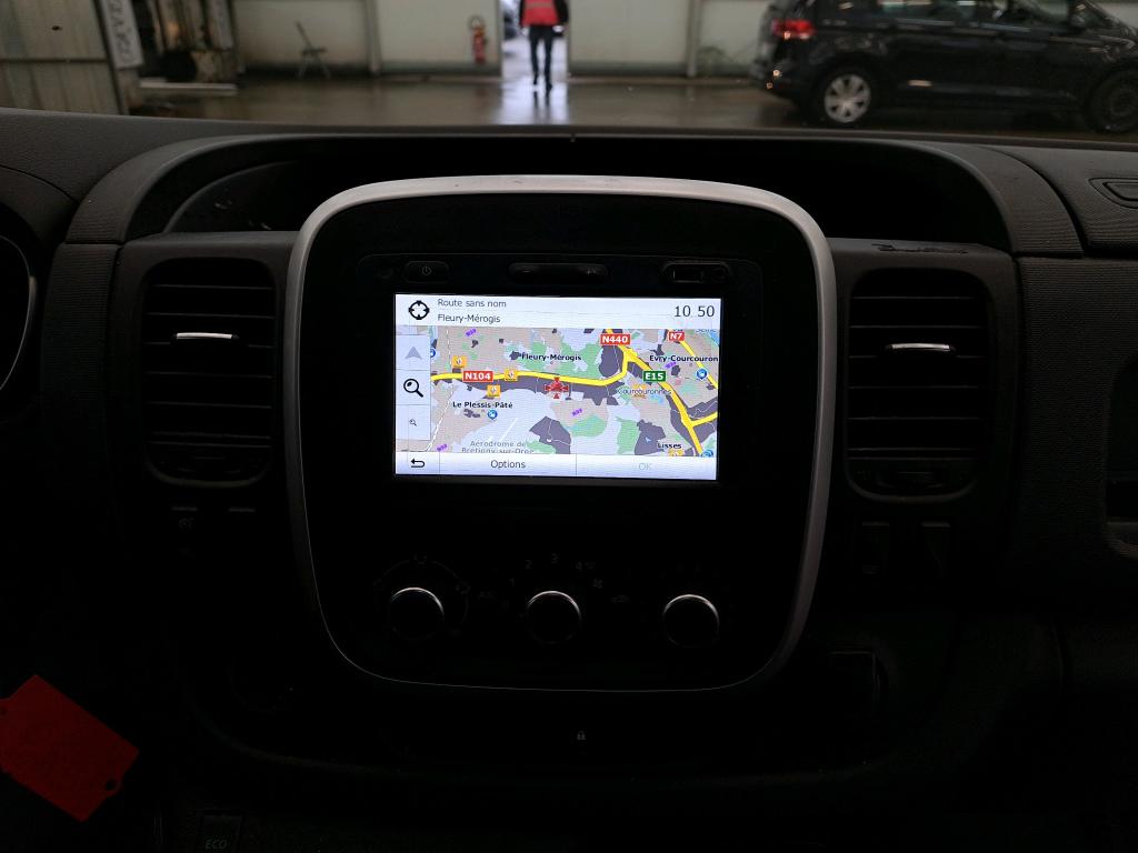 RENAULT TRAFIC L2H1 FG 1300 2.0DCI 120CV DOBLE PUERTA LATERAL +NAVI