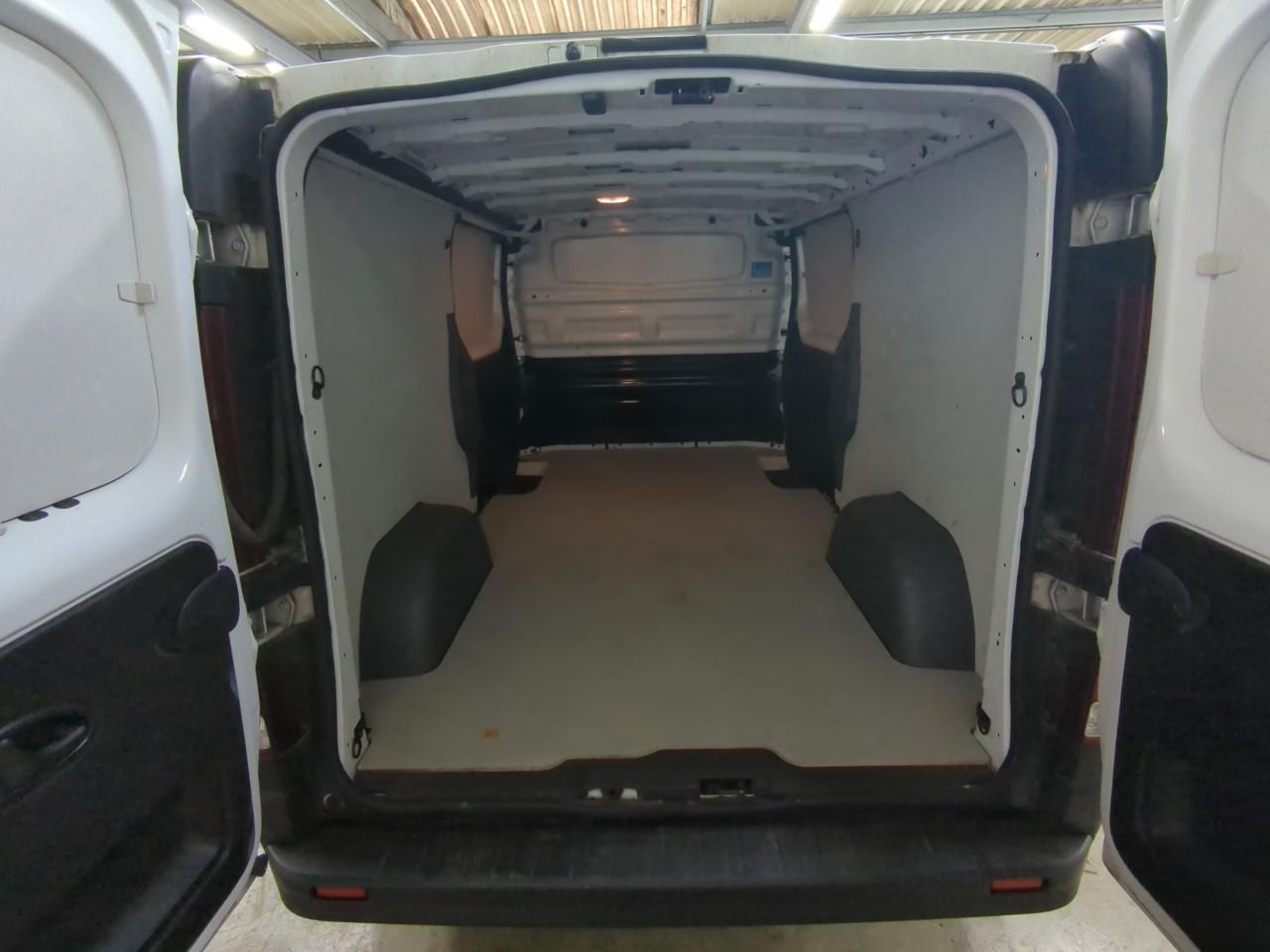 RENAULT TRAFIC L2H1 FG 1300 2.0DCI 120CV DOBLE PUERTA LATERAL +NAVI