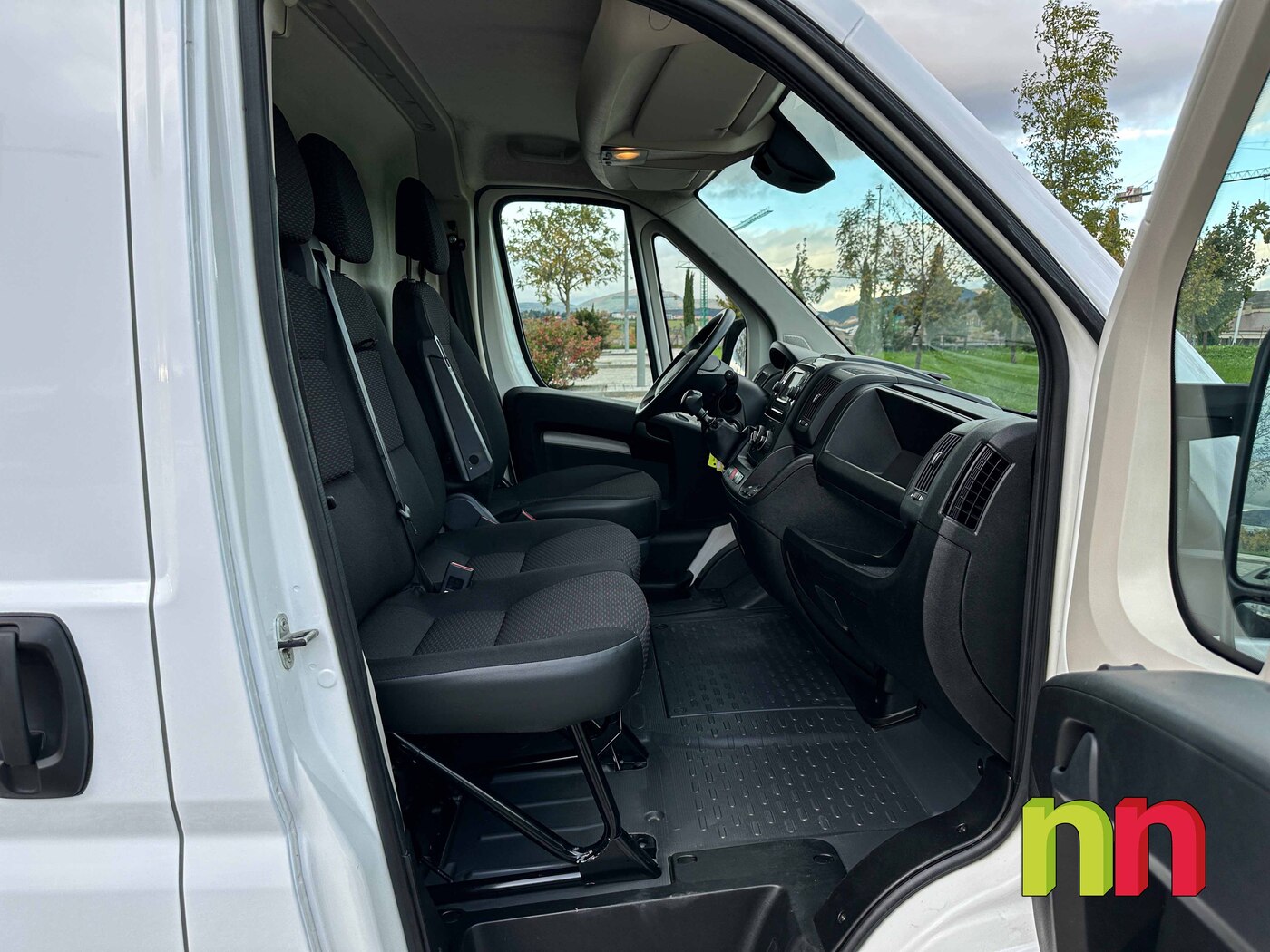 PEUGEOT BOXER L2H2 FG33 2.2 BLUEHDI 120CV + NAVI