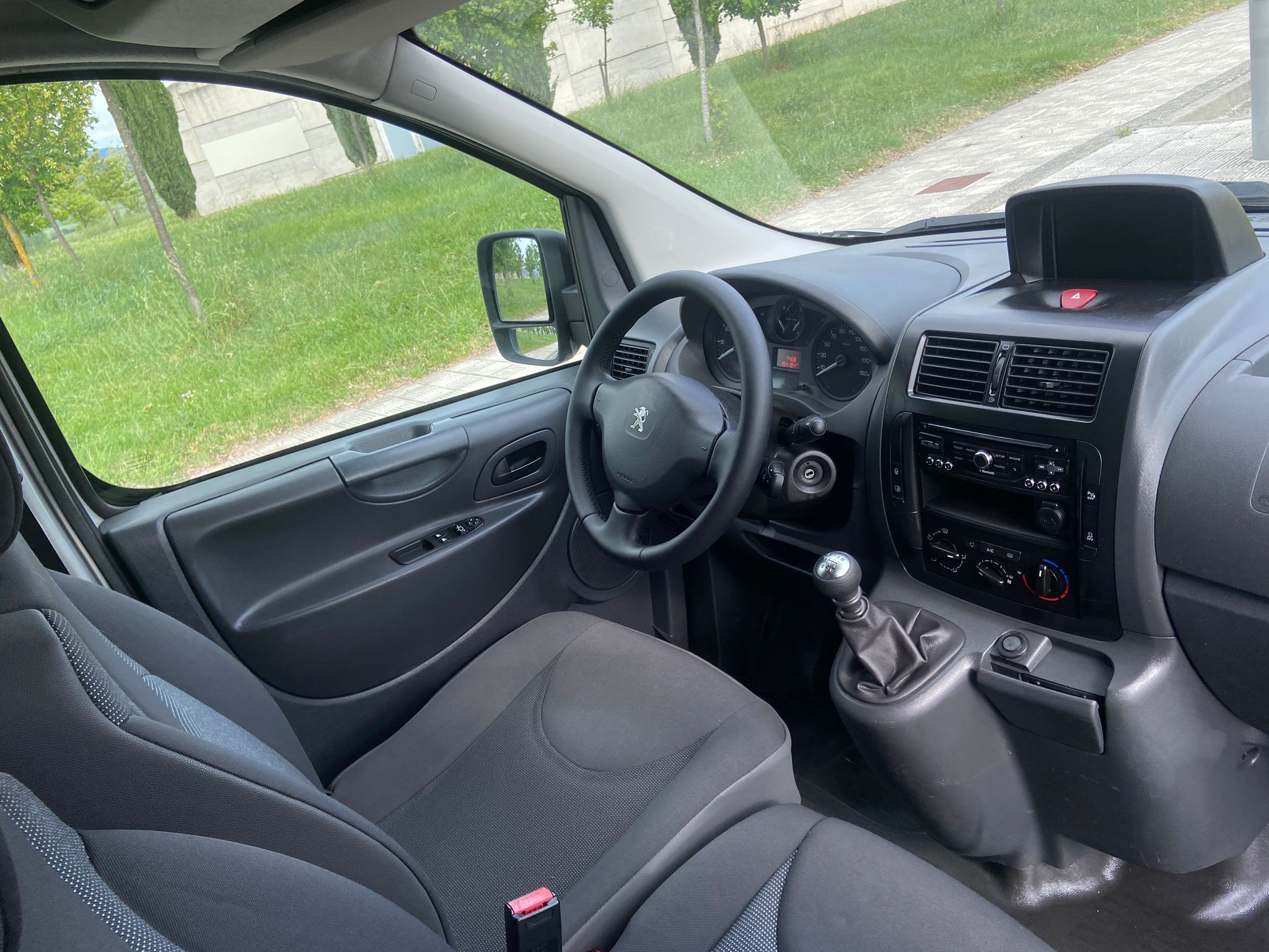 PEUGEOT EXPERT 2 L2H1 2.0HDI 125CV +NAVI