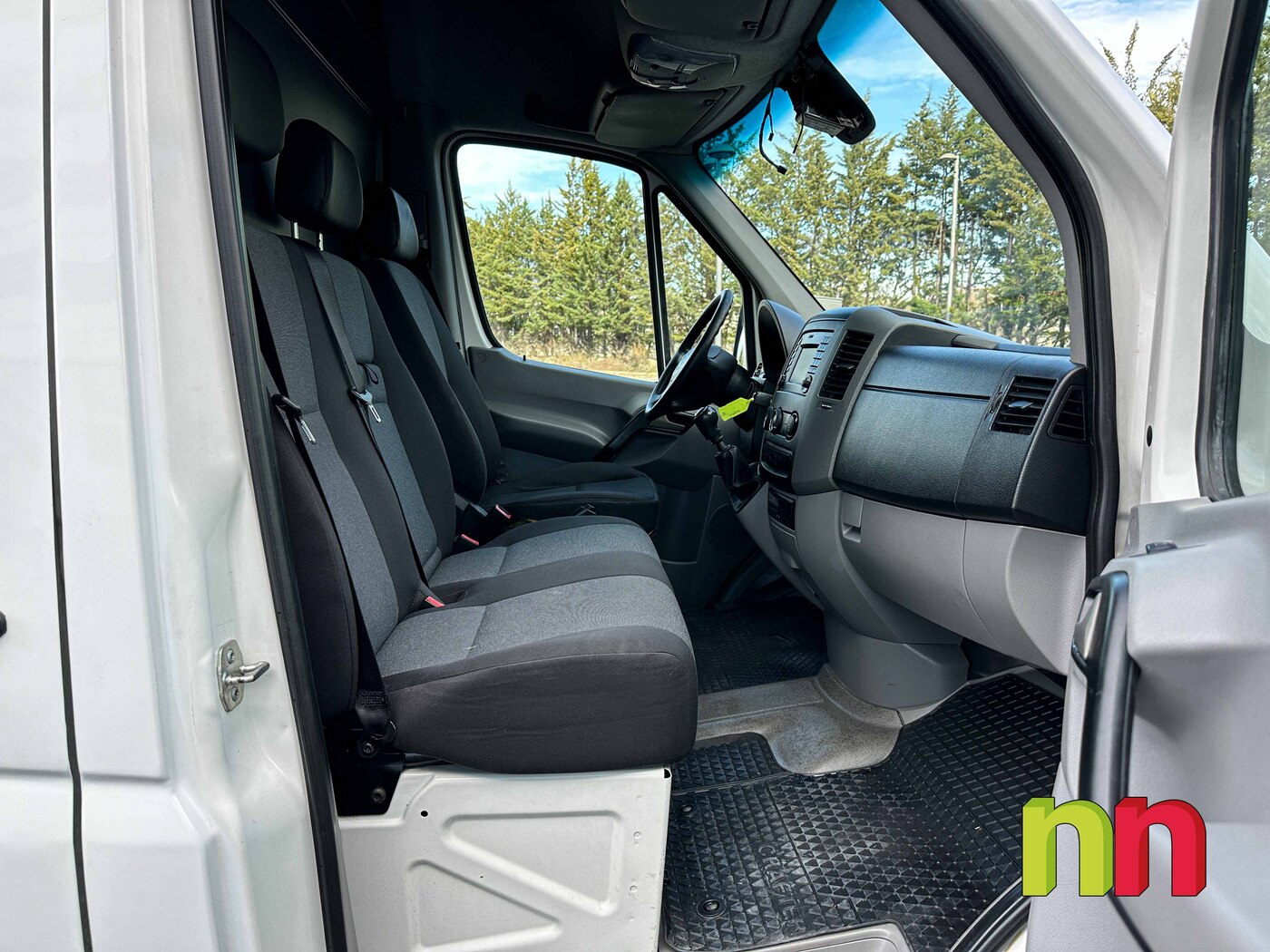 VOLKSWAGEN CRAFTER L4H2 FG50 2.0TDI 163CV DOBLE RUEDA TRASERA (carga util aprox. 2,414kg)