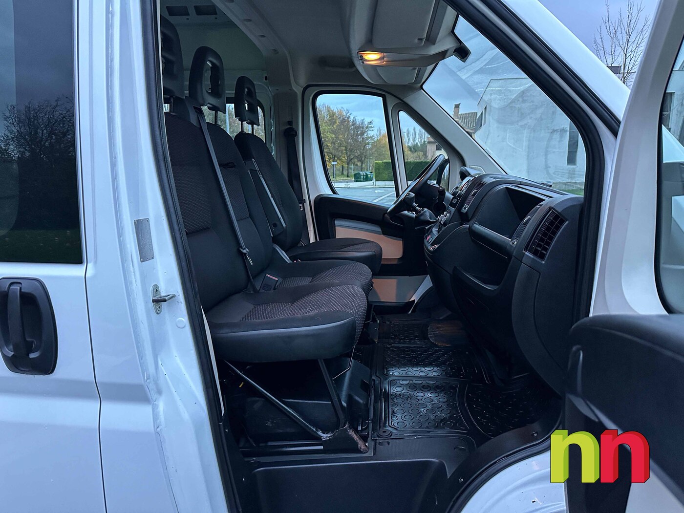 PEUGEOT BOXER 7 PLAZAS L2H2 FG3350 2.2HDi 130CV