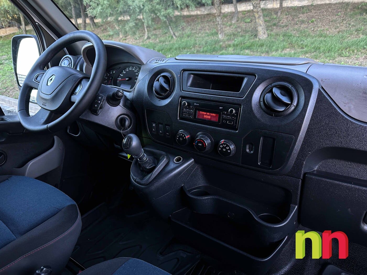 CITROEN JUMPER 4-40 CARROZADA CON PLATAFORMA Y PUERTA LATERAL 2.2HDi 130CV carga útil 1.105KG