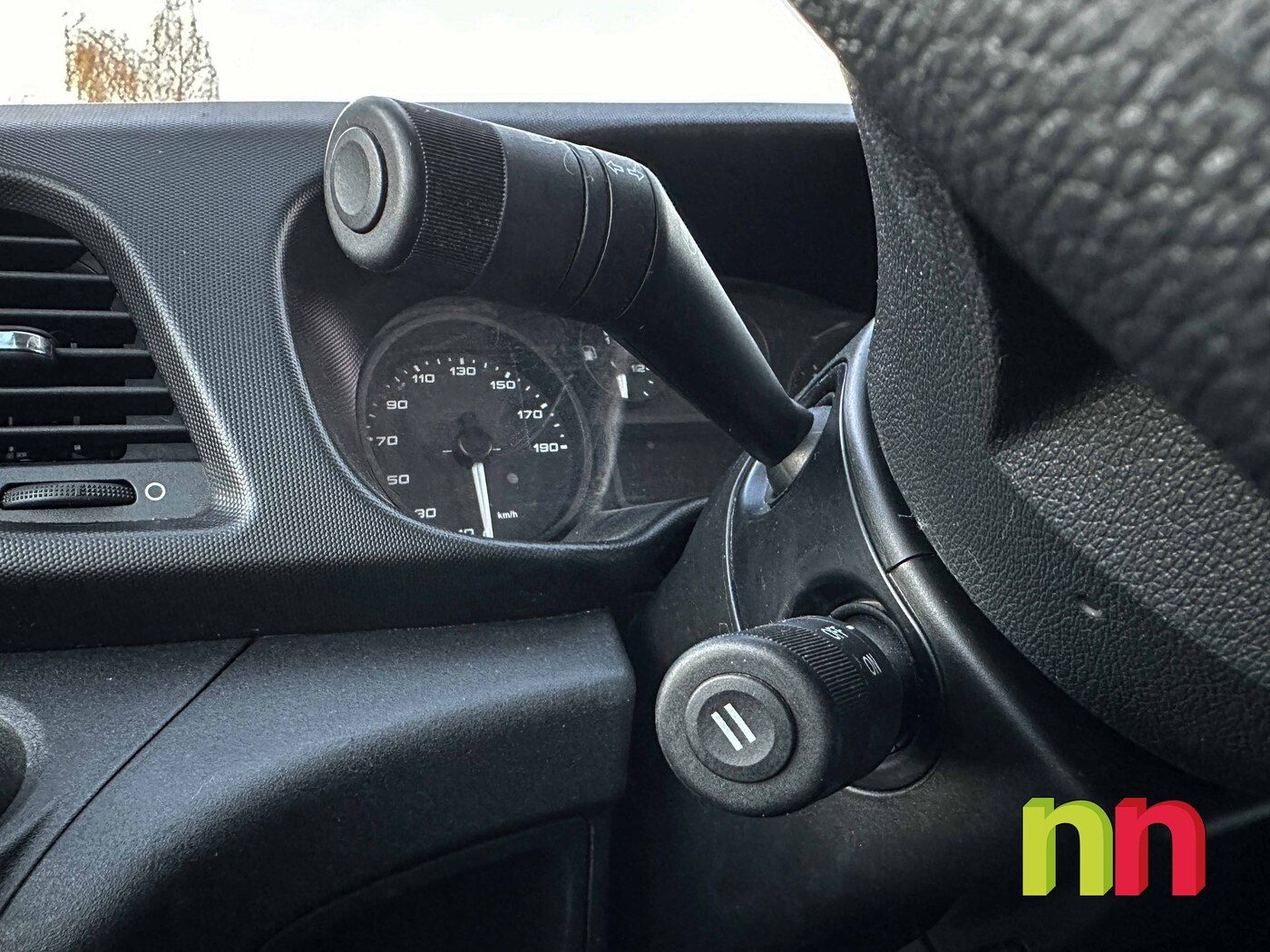 IVECO CARROZADA PLATAFORMA 2.3 155CV DOBLE RUEDA Y PUERTA LATERAL