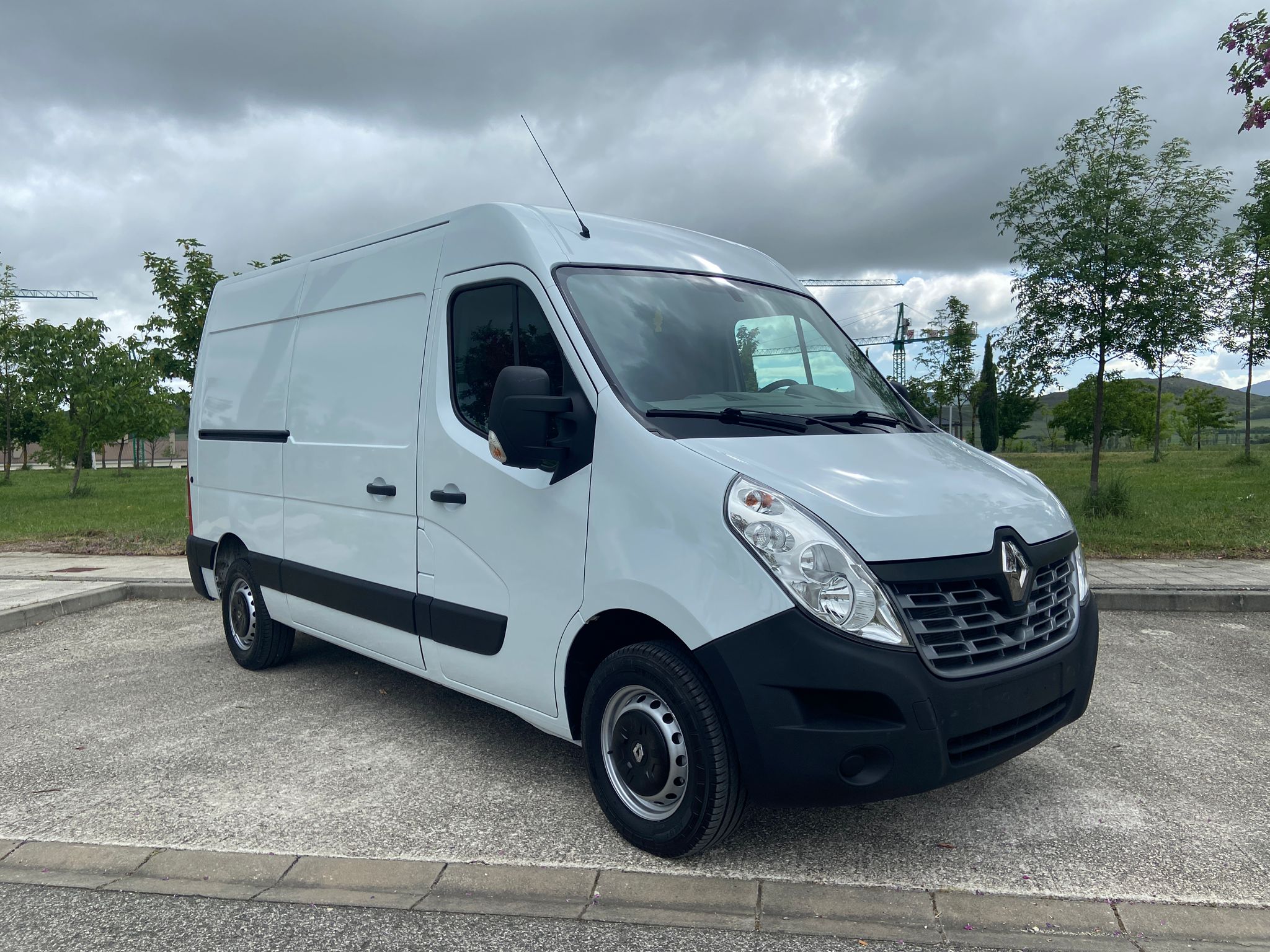 RENAULT MASTER L2H2 FG33 2.3dCi 130CV +NAVI
