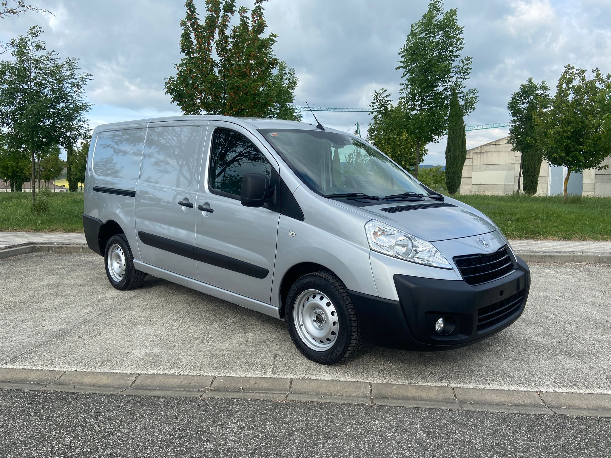 PEUGEOT EXPERT 2 L2H1 2.0HDI 125CV +NAVI