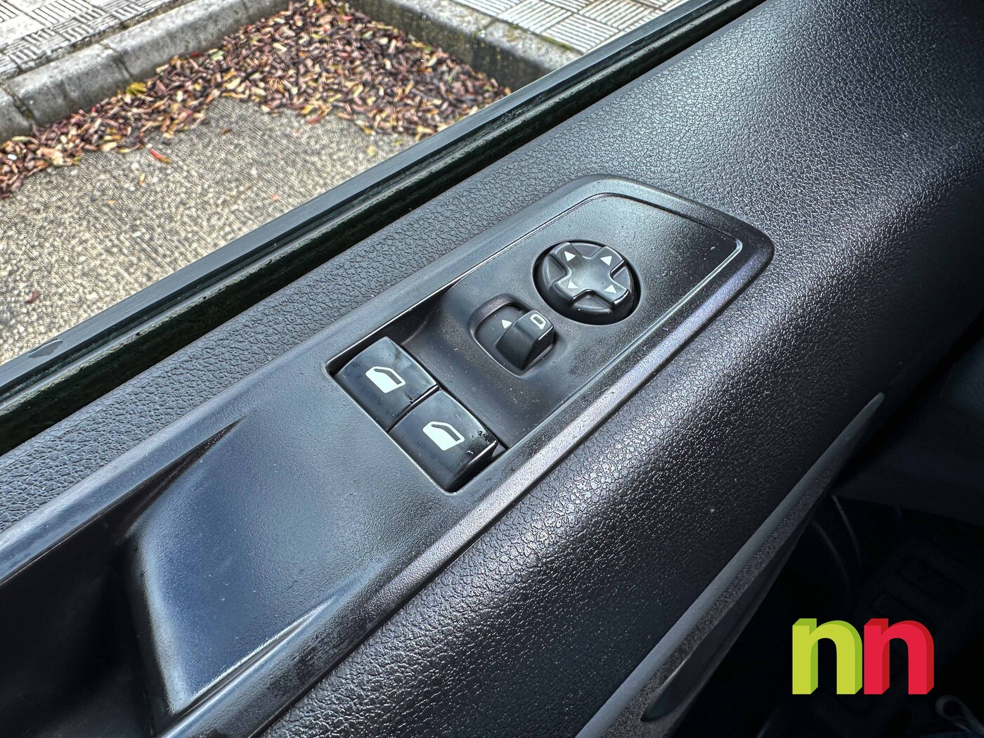 CITROEN JUMPER 4-40 CARROZADA CON PLATAFORMA Y PUERTA LATERAL 2.2HDi 130CV carga útil 1.105KG