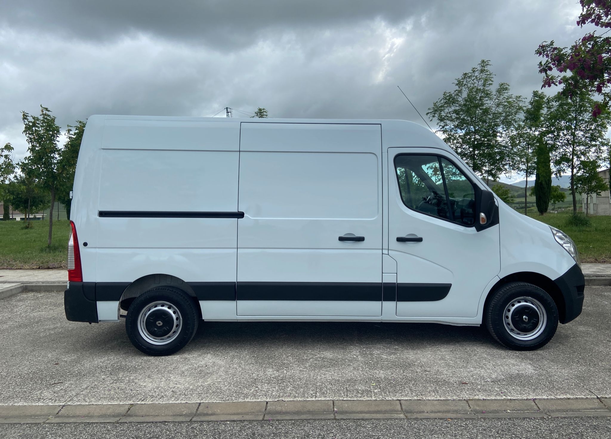 RENAULT MASTER L2H2 FG33 2.3dCi 130CV +NAVI
