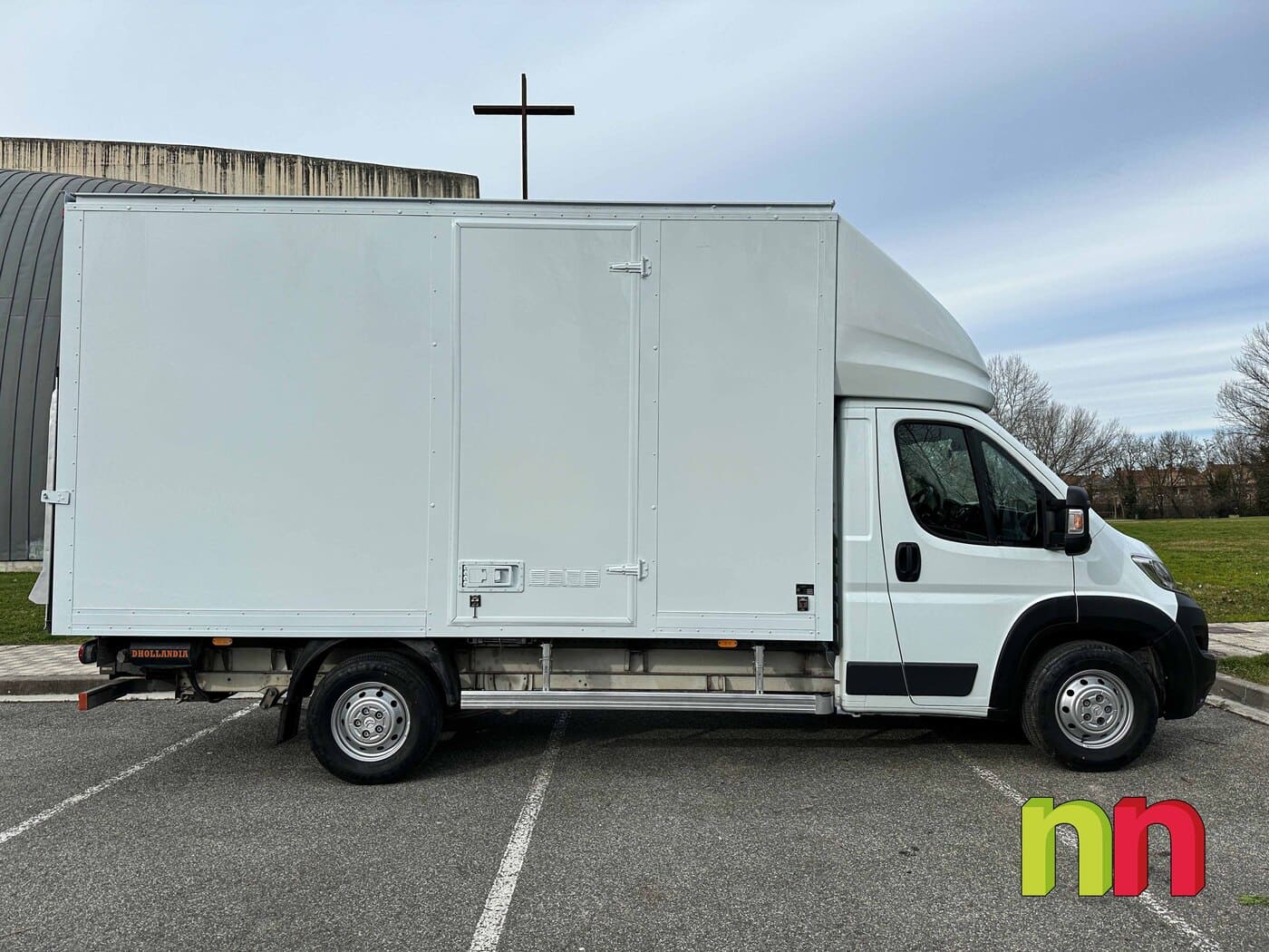 CITROEN JUMPER 4-40 CARROZADA CON PLATAFORMA Y PUERTA LATERAL 2.2HDi 130CV carga útil 1.105KG