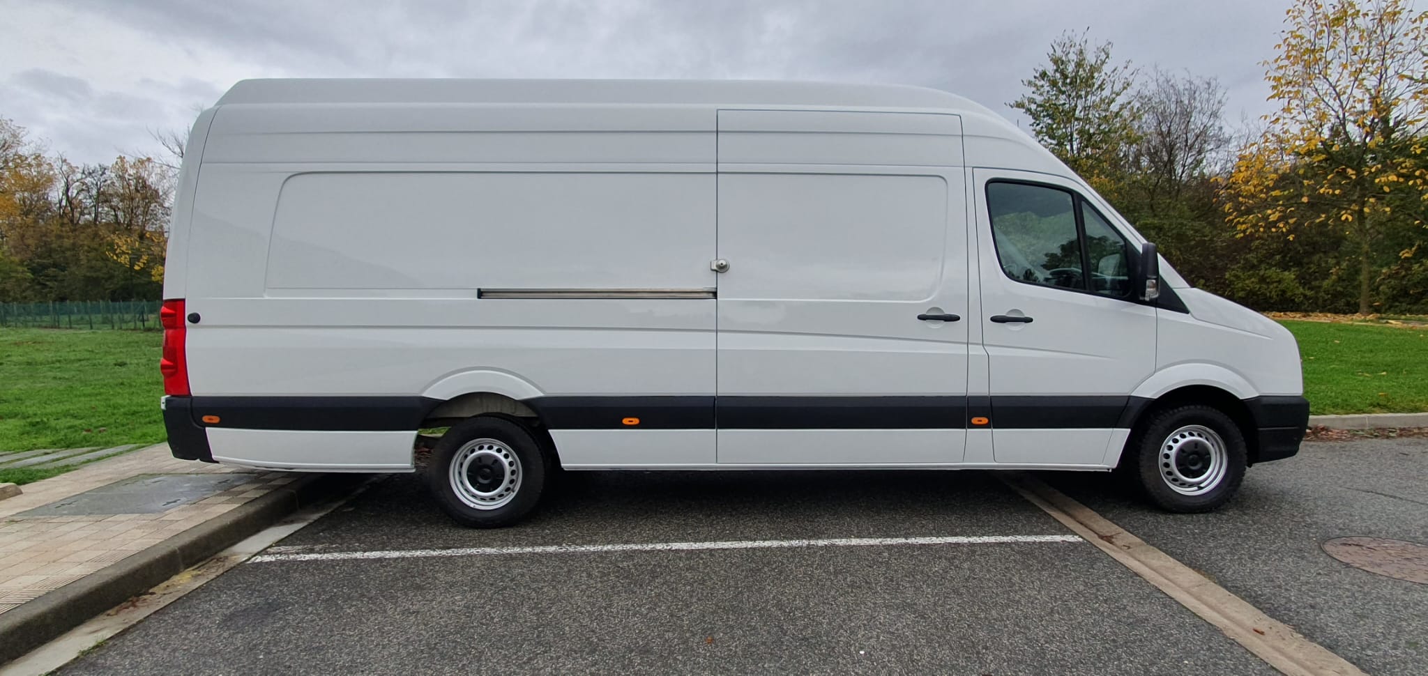 VOLKSWAGEN CRAFTER L4H3 FG35 2.0TDI 140CV 2 PLAZAS