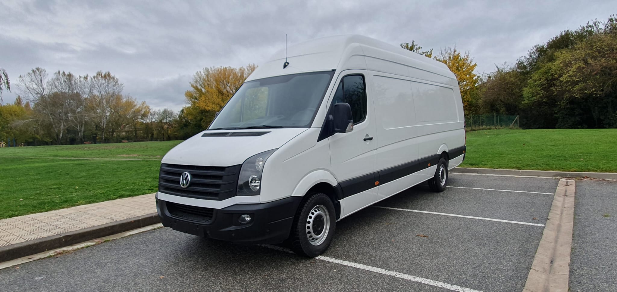 VOLKSWAGEN CRAFTER L4H3 FG35 2.0TDI 140CV 2 PLAZAS