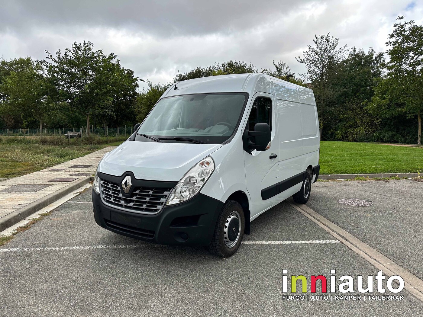 RENAULT MASTER L1H2 FG3300 2.3DCI 130CV +NAVI