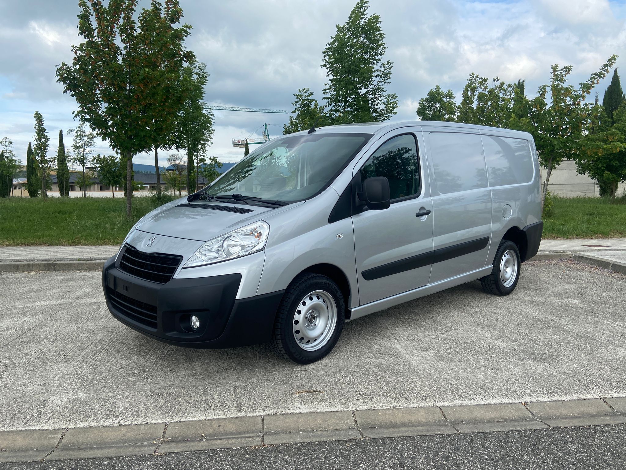 PEUGEOT EXPERT 2 L2H1 2.0HDI 125CV +NAVI
