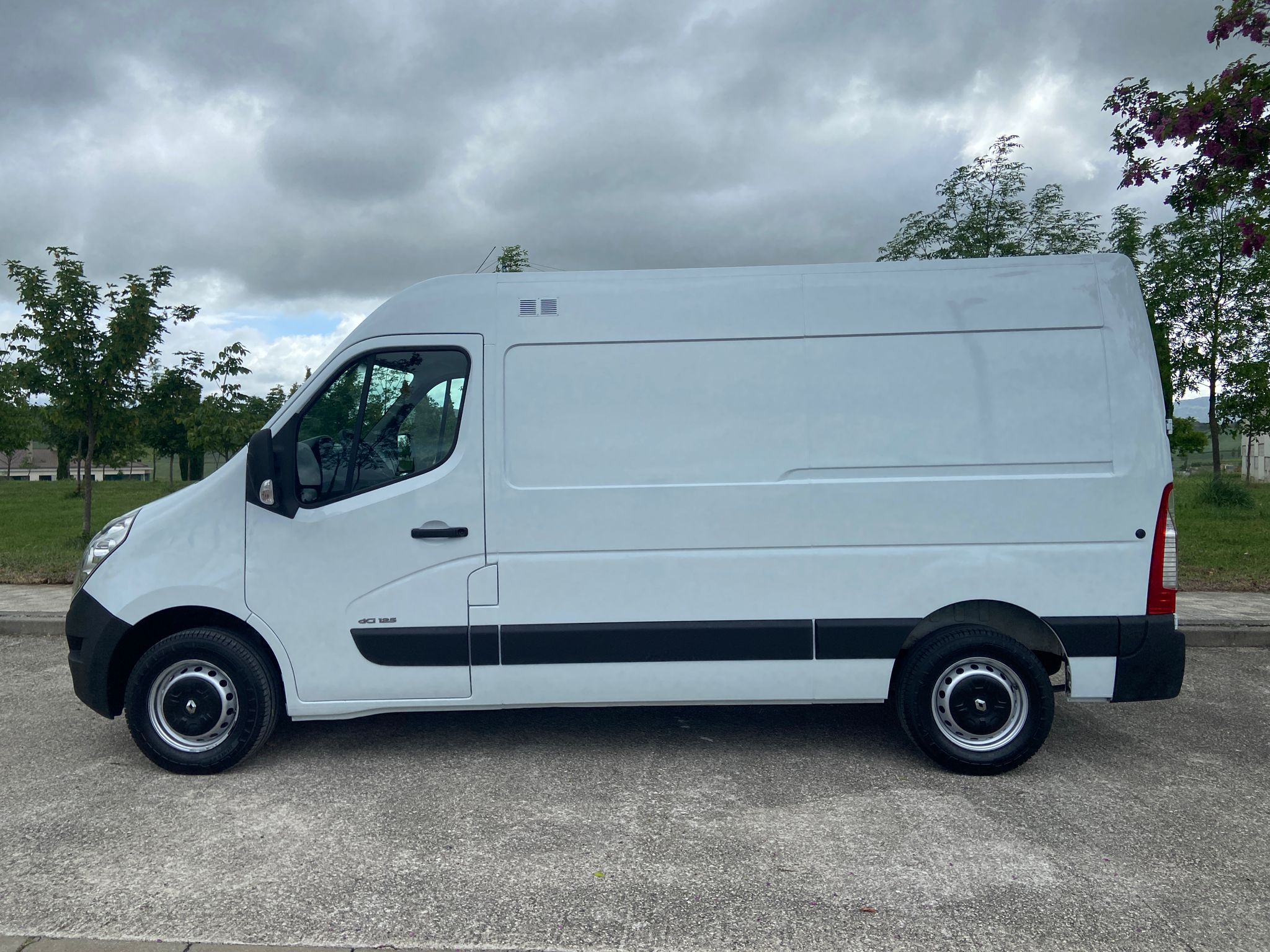 RENAULT MASTER L2H2 FG33 2.3dCi 130CV +NAVI