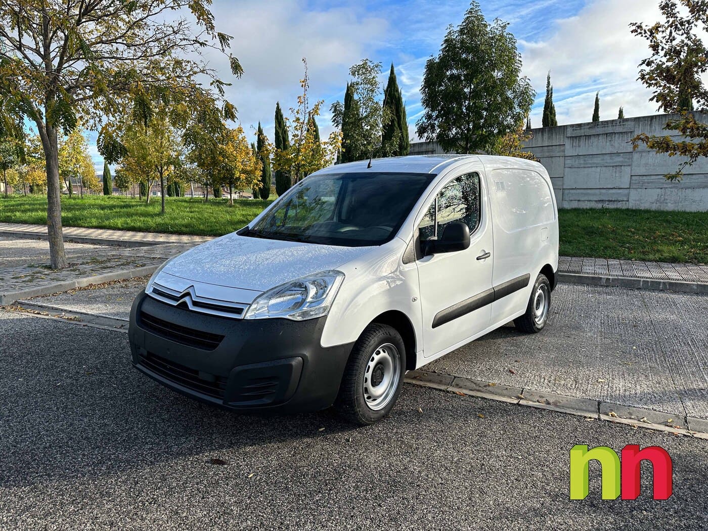 CITROEN BERLINGO M 1.6BlueHDI 100 CV 3 asientos Pta Lateral (con doble airbag) 