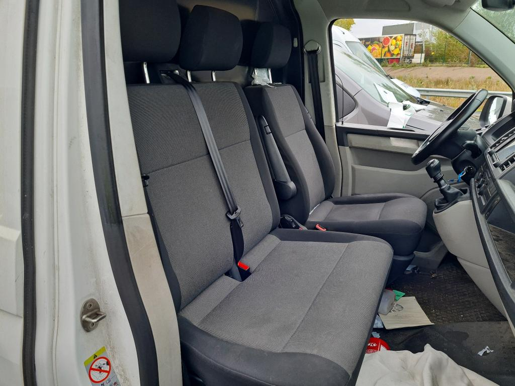 VOLKSWAGEN TRANSPORTER L1H1 FG28 2.0TDI 150CV +NAVI