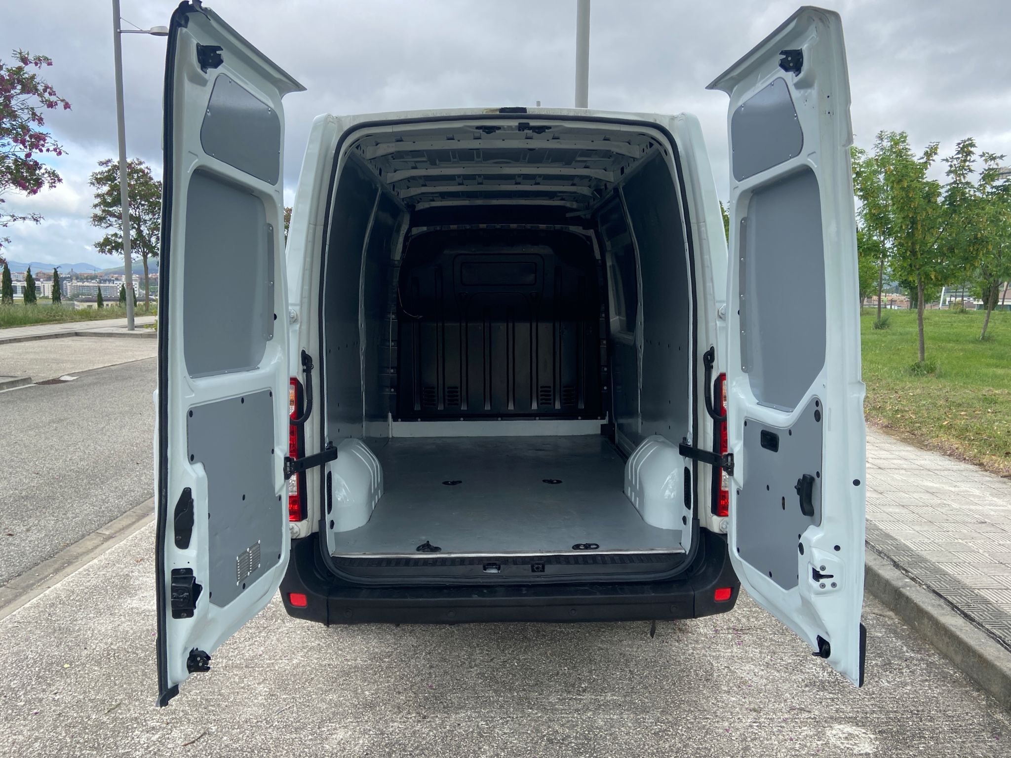 RENAULT MASTER L2H2 FG33 2.3dCi 130CV +NAVI