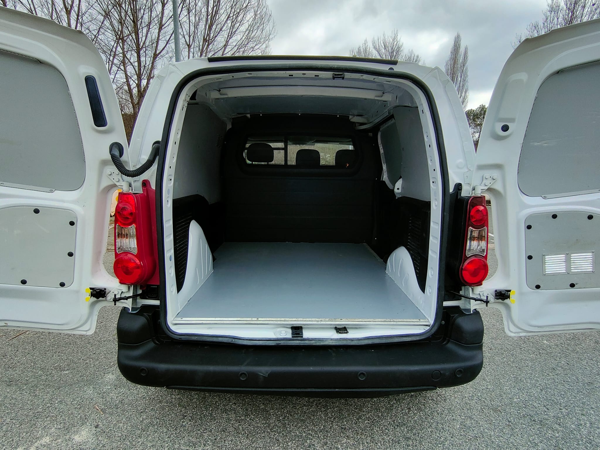 CITROEN BERLINGO M 1.6BlueHDI 100 CV 3 asientos Pta Lateral (con doble airbag)+NAVI