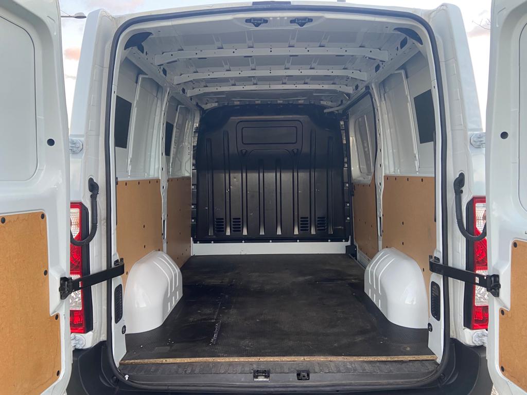 RENAULT MASTER L1H1 FG 3500 2.3DCI 130CV + NAVI