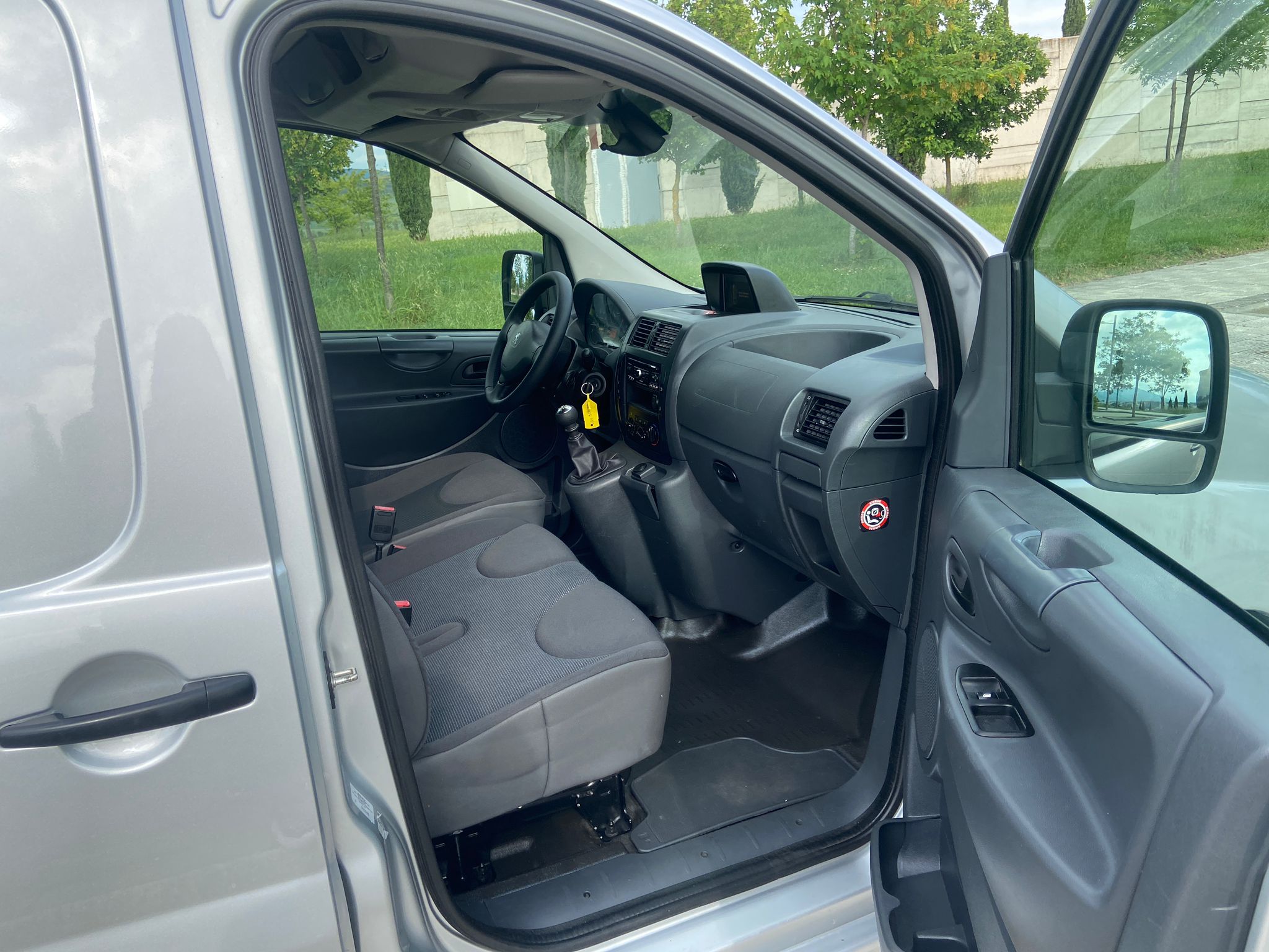 PEUGEOT EXPERT 2 L2H1 2.0HDI 125CV +NAVI