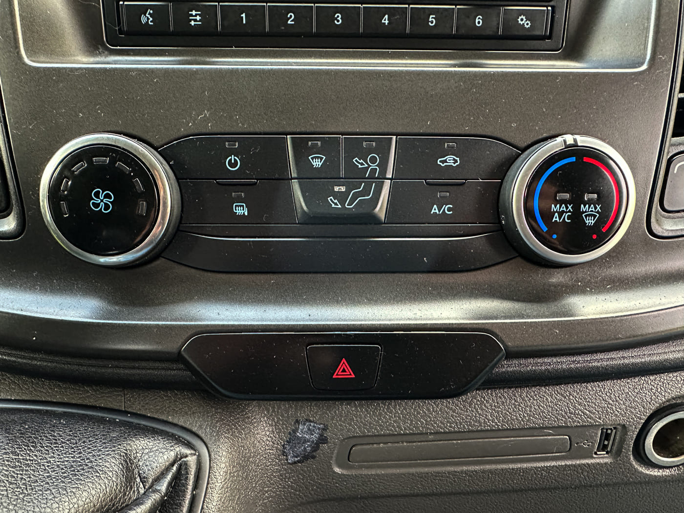 FORD TRANSIT CUSTOM L1H1 2.0Ecoblue 130CV MMA 2800