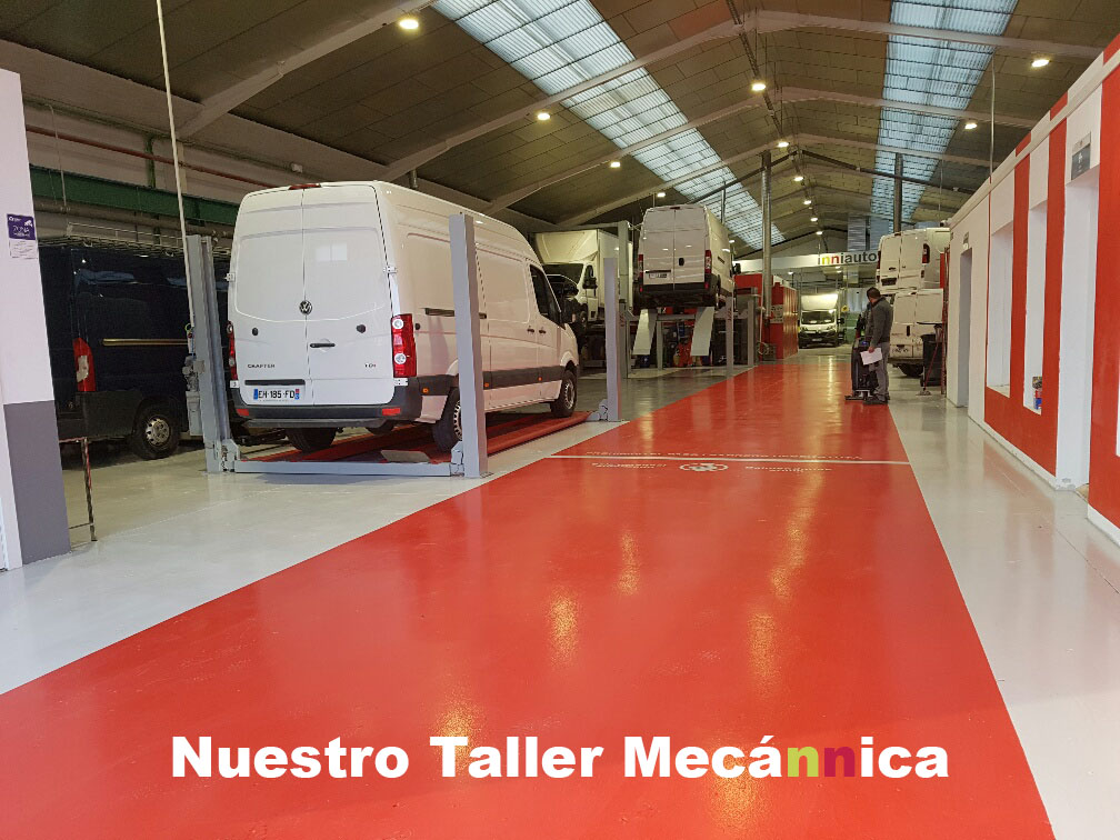IVECO CARROZADA PLATAFORMA 2.3 155CV DOBLE RUEDA Y PUERTA LATERAL