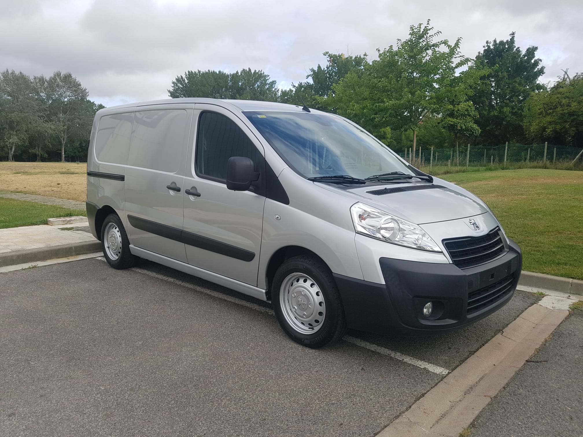 PEUGEOT EXPERT 2 L1H1 FG27 2.0HDI 125CV 2 PLAZAS+NAVI