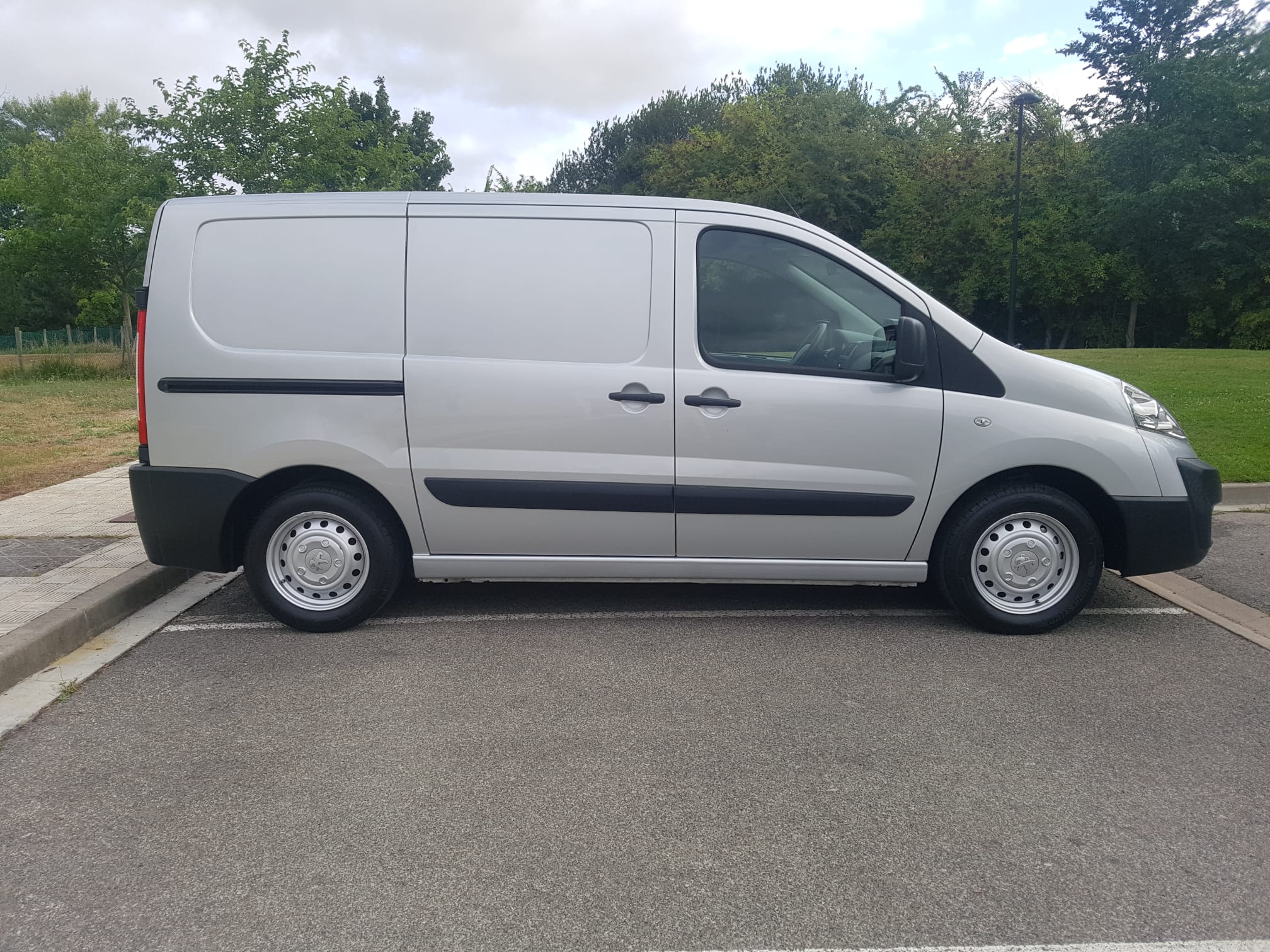 PEUGEOT EXPERT 2 L1H1 FG27 2.0HDI 125CV 2 PLAZAS+NAVI