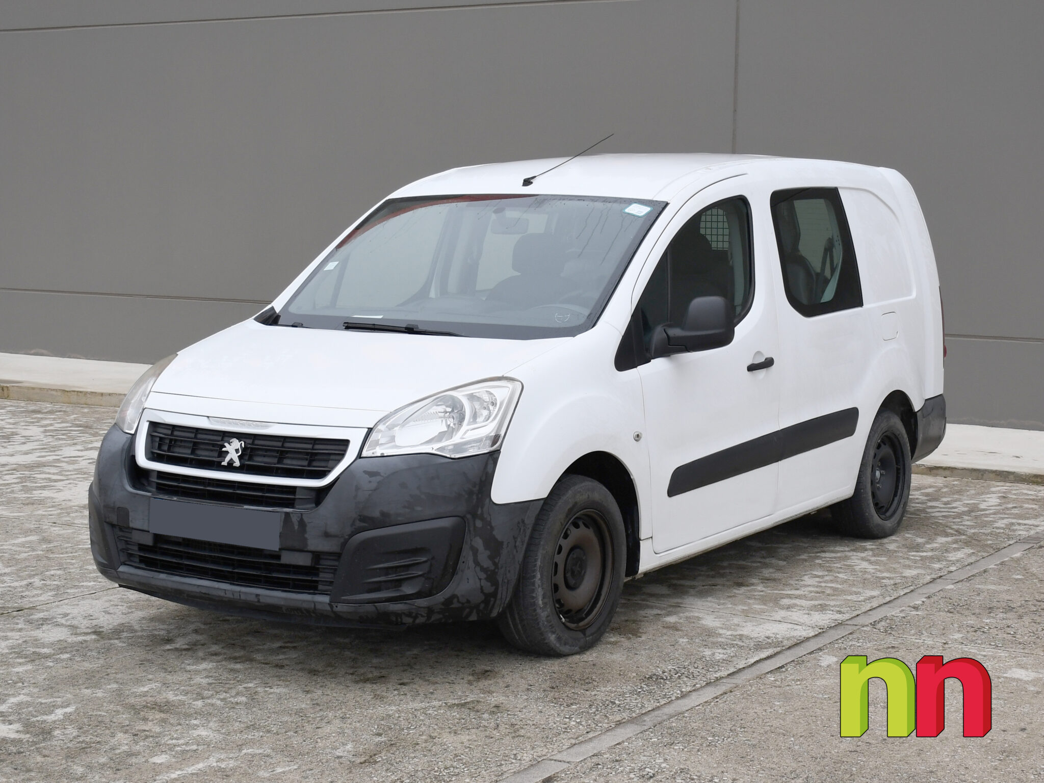 PEUGEOT Partner Combi 5 Long1.6 BlueHDI 100cv + ASIENTOS ABATIBLES