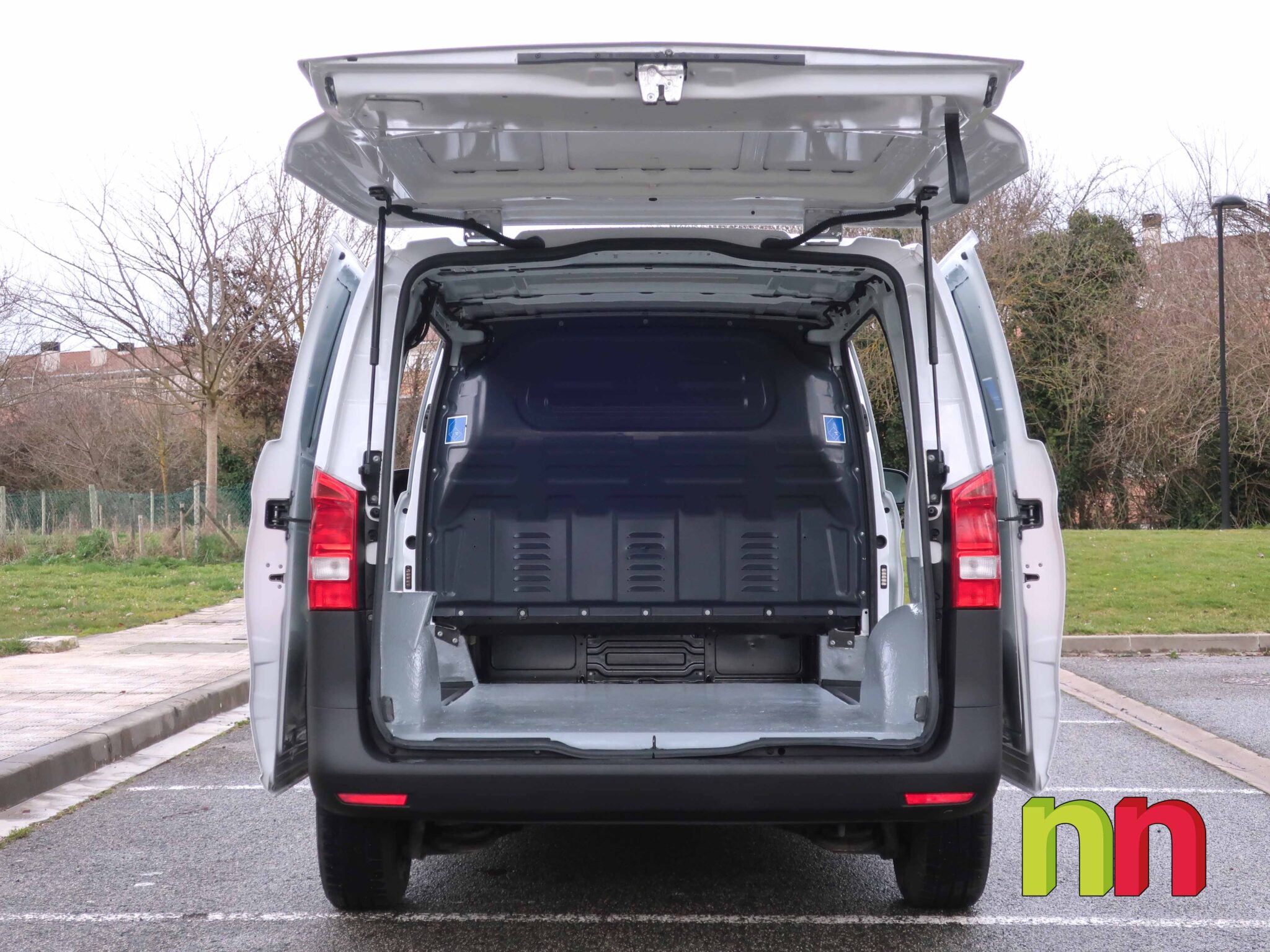 MERCEDES Vito Compact FG AUTO 114CDI 136cv + DOS PLAZAS + DOBLE PUERTA LATERAL