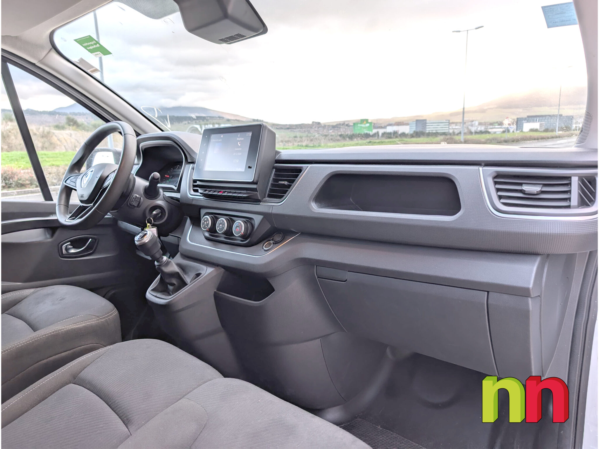 RENAULT Trafic L2H1 FG30 2.0DCI 130cv + NAVI