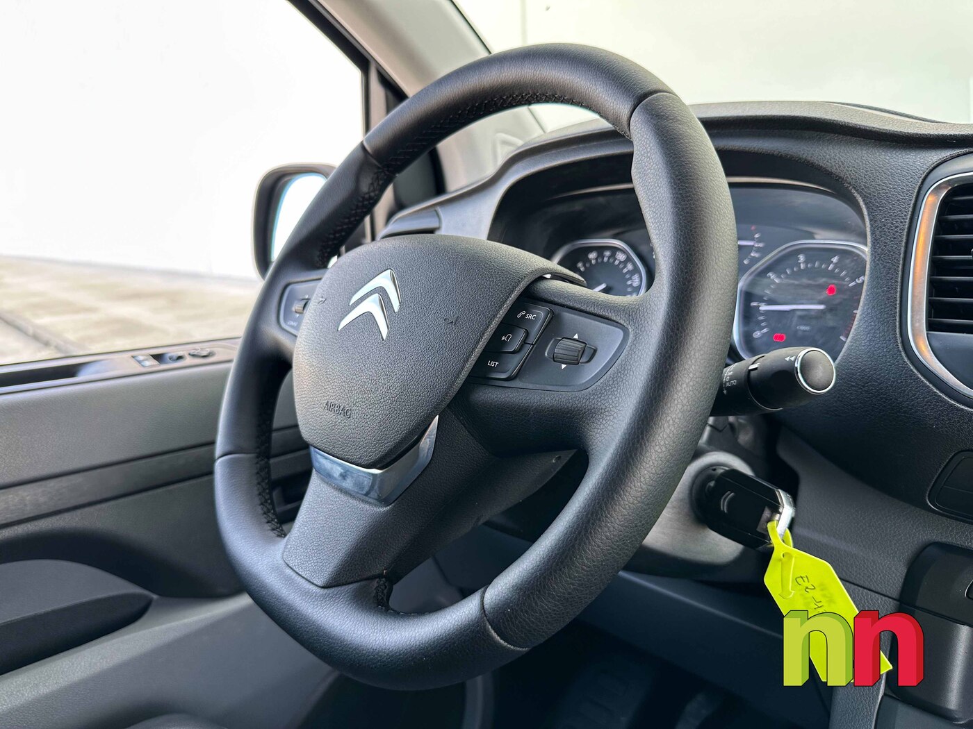 CITROEN Jumpy 3 Talla M 2.0BlueHDI 120cv + NAVI