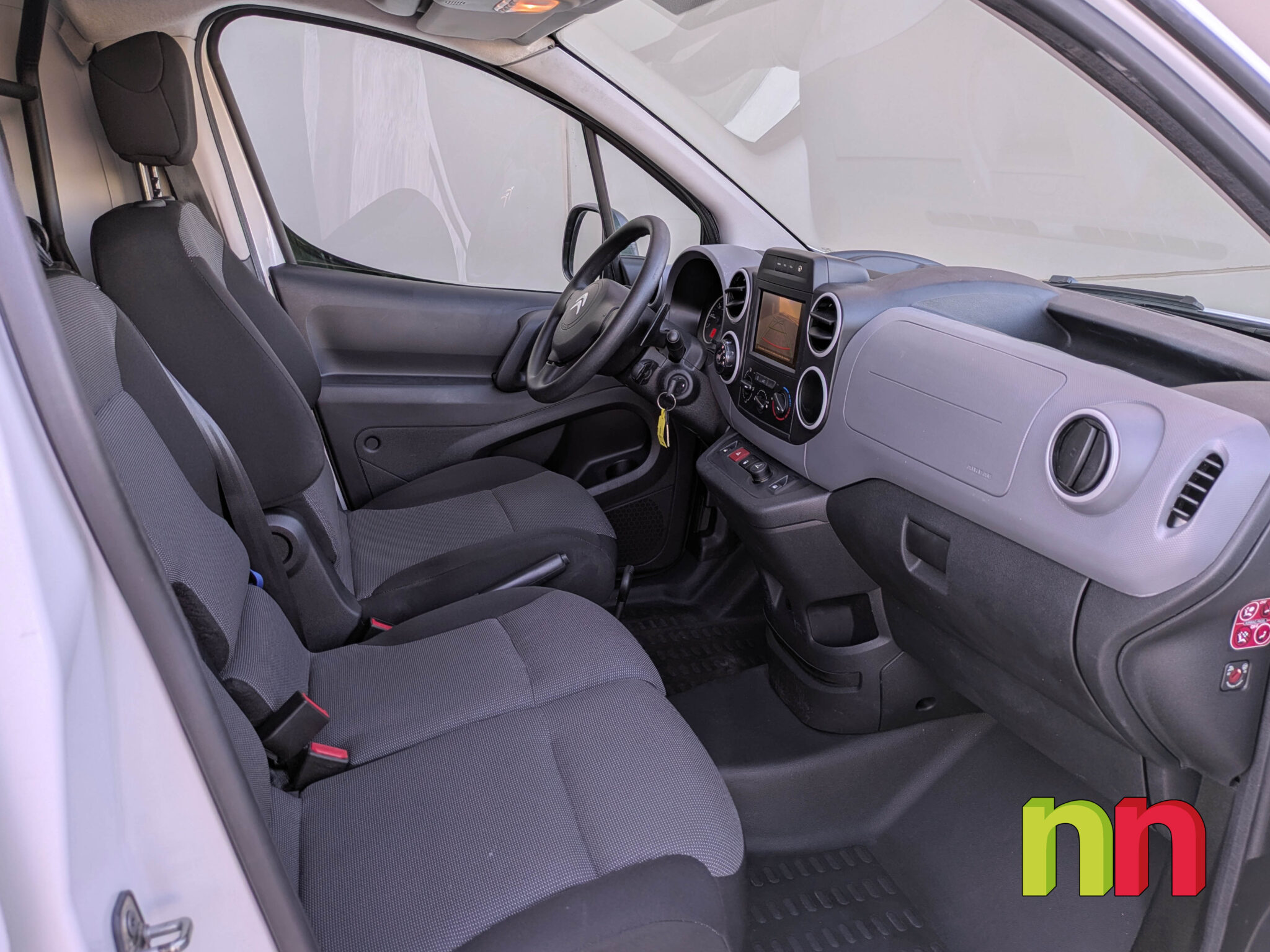 CITROEN Berlingo Talla XL 3 Plazas AUTO 1.6BlueHDI 100cv + NAVI