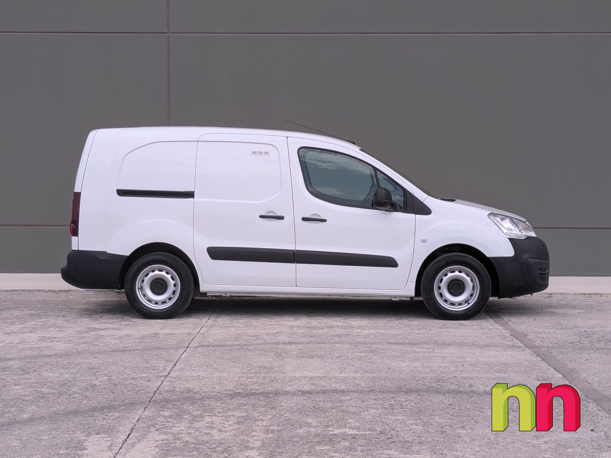 CITROEN Berlingo Talla XL 3 Plazas AUTO 1.6BlueHDI 100cv + NAVI