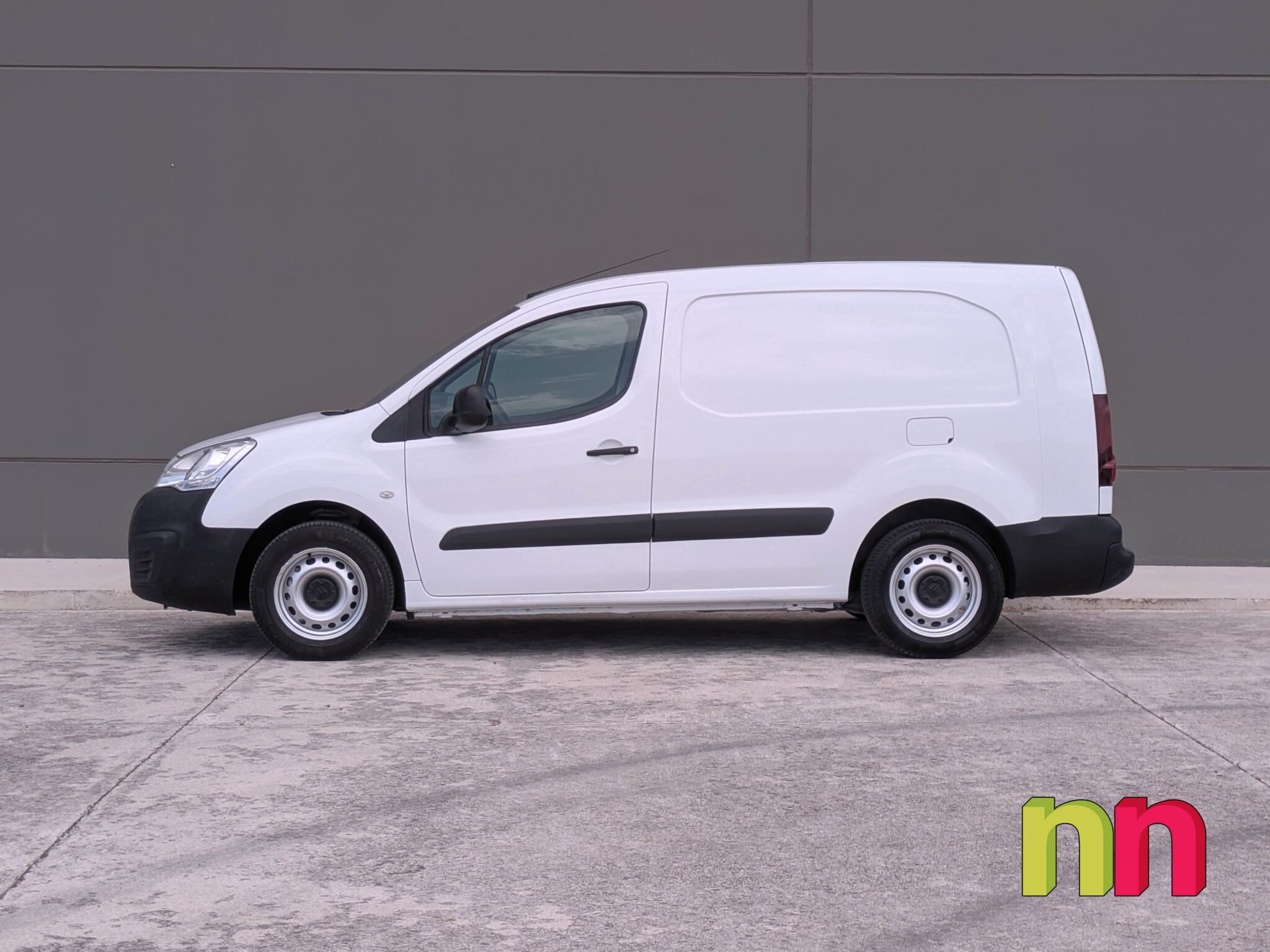 CITROEN Berlingo Talla XL 3 Plazas AUTO 1.6BlueHDI 100cv + NAVI
