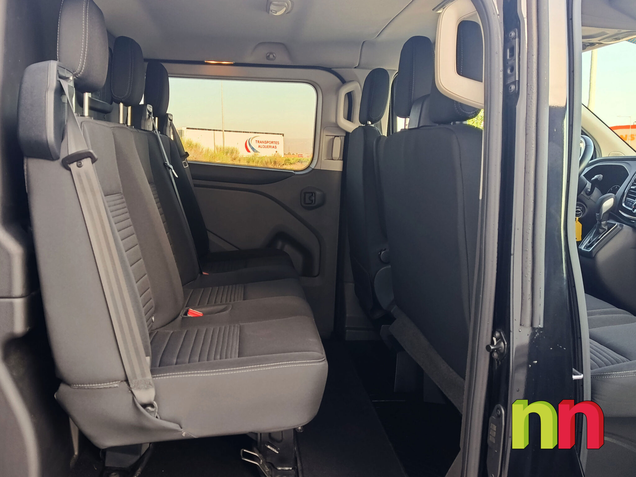 FORD TRANSIT CUSTOM COMBI 6 L1H1 N1 2.0ECOBLUE 170CV AUTO + NAVI + DOBLE PUERTA LATERAL