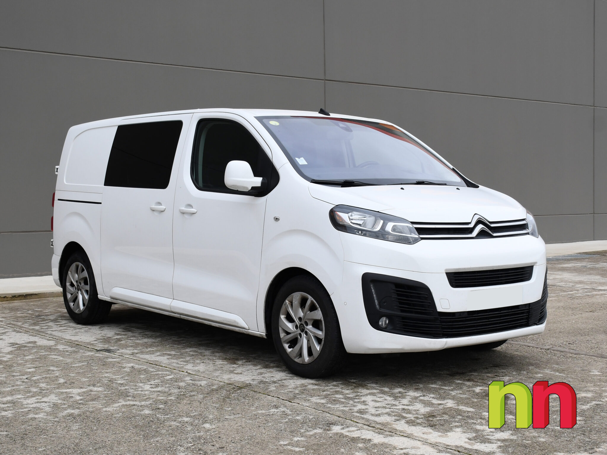 CITROEN jumpy 3 Combi 6 Talla M  AUTO 2.0BlueHDI180cv + NAVI + DOBLE PUERTA LATERAL