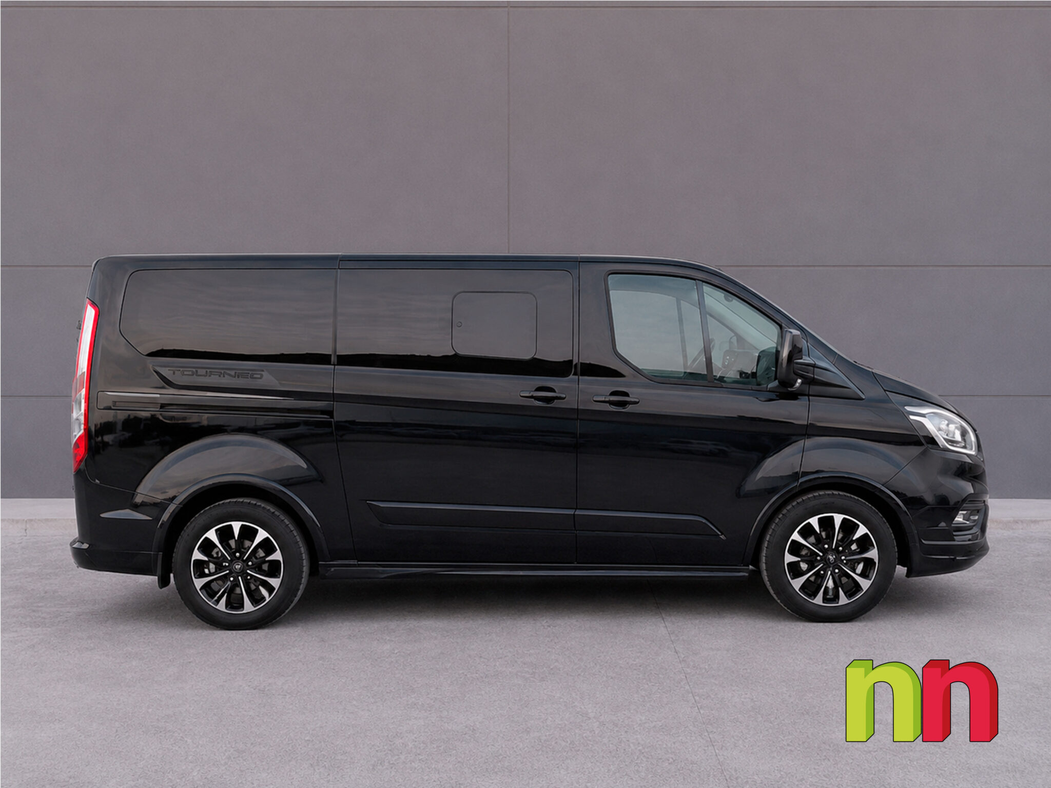 FORD TRANSIT CUSTOM COMBI 8 L1H1 AUTO 2.0ECOBLUE 170CV + NAVI + DOBLE PUERTA LATERAL