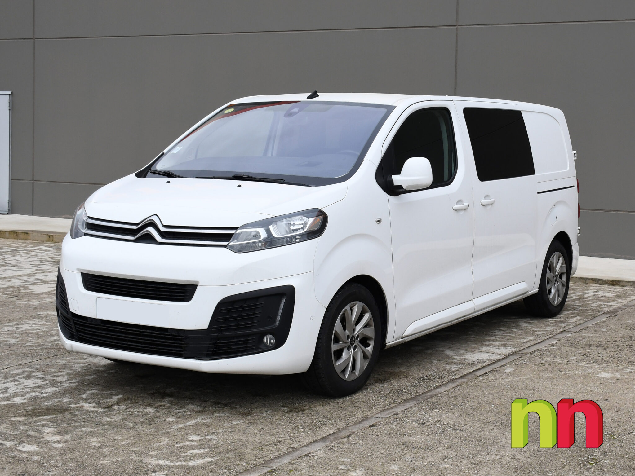 CITROEN jumpy 3 Combi 6 Talla M  AUTO 2.0BlueHDI180cv + NAVI + DOBLE PUERTA LATERAL