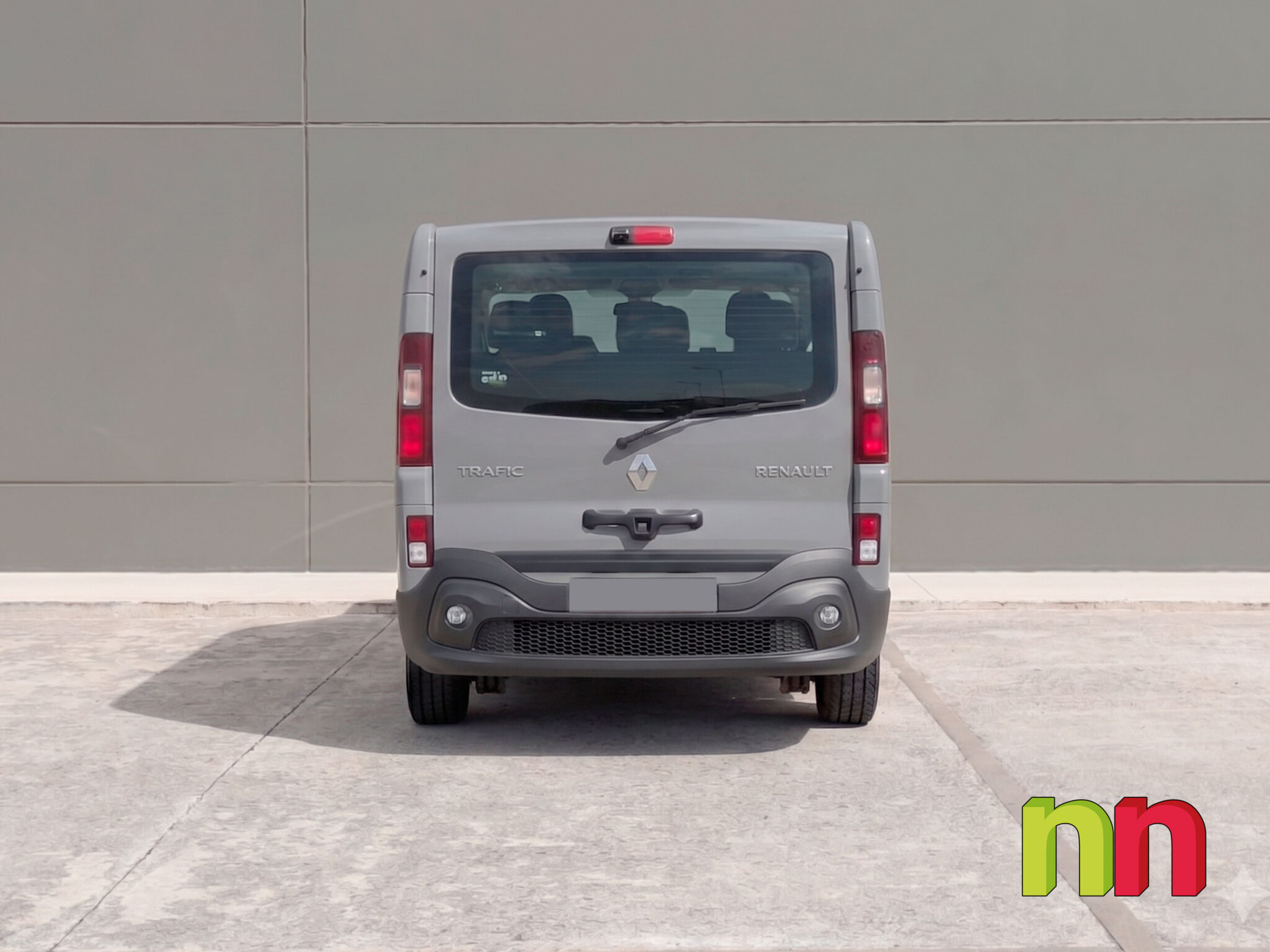 RENAULT Trafic Combi 9 L1H1 1.6DCi 120cv + PORTON TRASERO