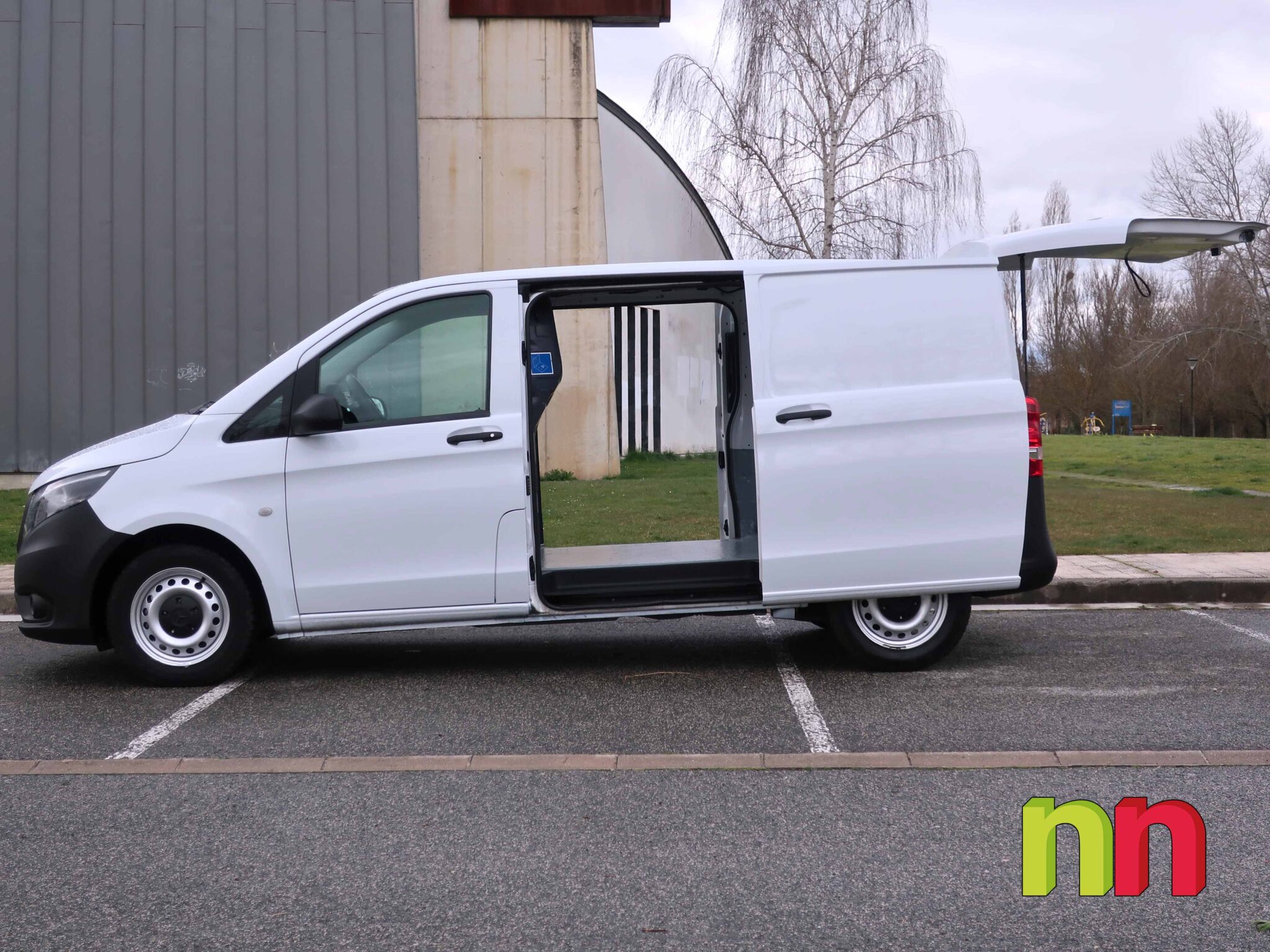 MERCEDES Vito Compact FG AUTO 114CDI 136cv + DOS PLAZAS + DOBLE PUERTA LATERAL