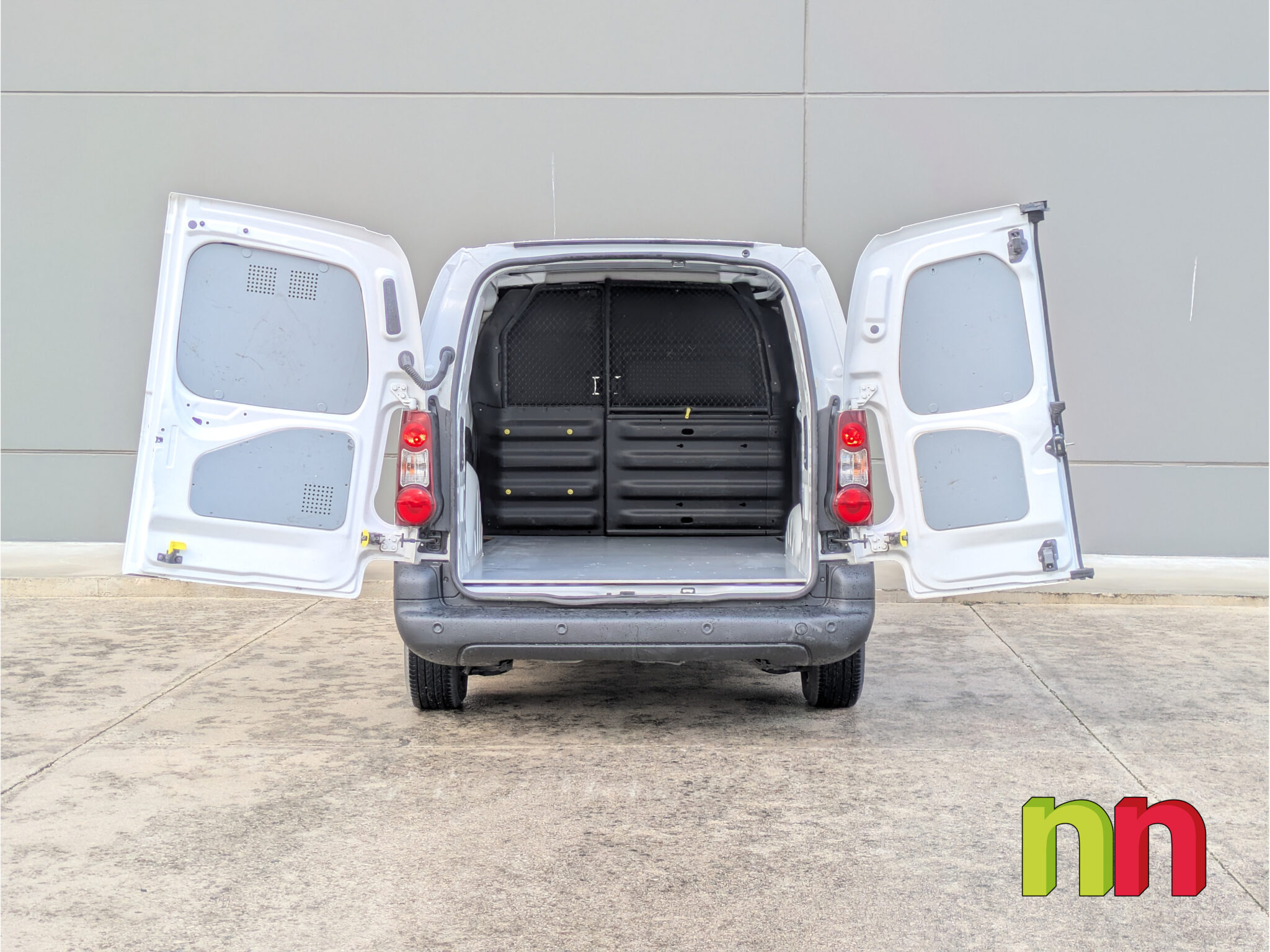 CITROEN Berlingo Talla XL 3 Plazas AUTO 1.6BlueHDI 100cv + NAVI