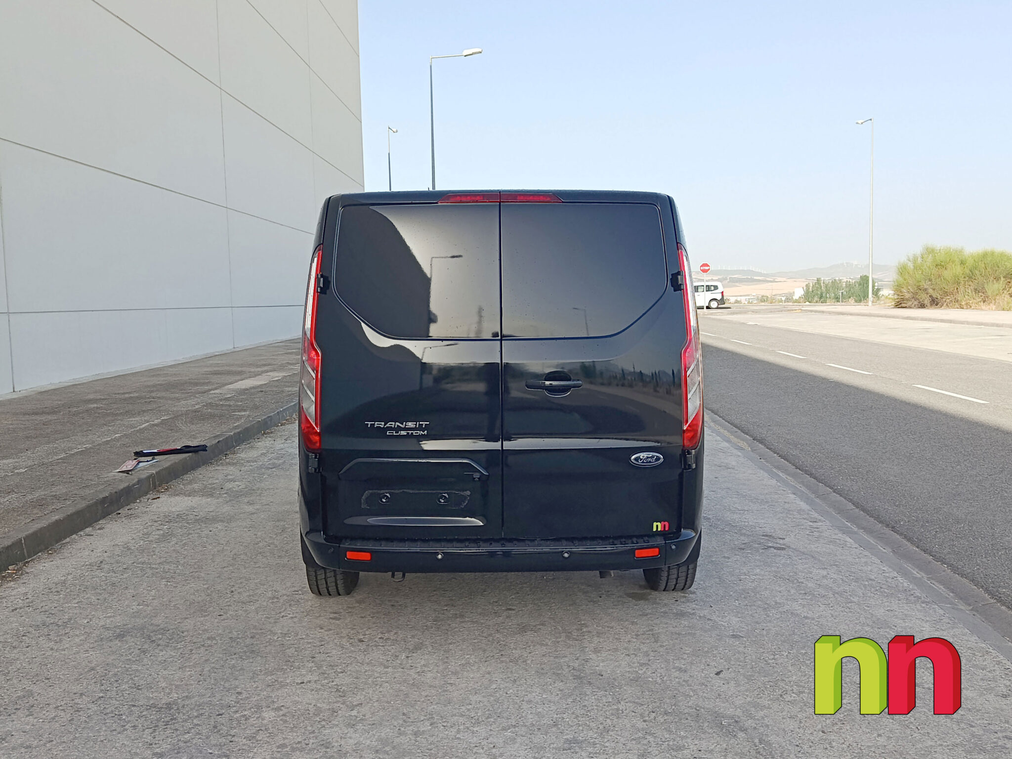FORD TRANSIT CUSTOM COMBI 6 L1H1 N1 2.0ECOBLUE 170CV AUTO + NAVI + DOBLE PUERTA LATERAL