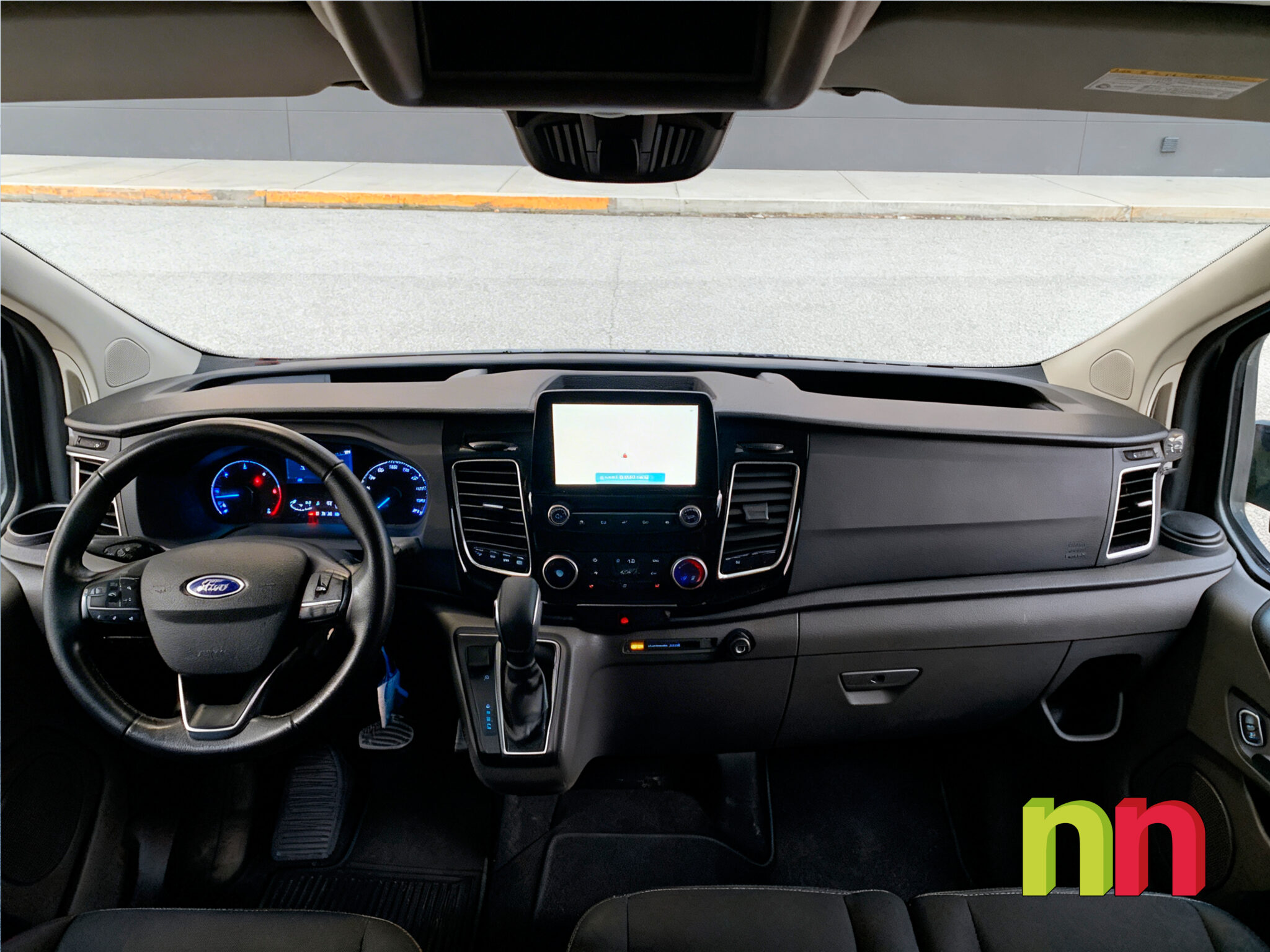 FORD TRANSIT CUSTOM COMBI 6 L1H1 N1 2.0ECOBLUE 170CV AUTO + NAVI + DOBLE PUERTA LATERAL