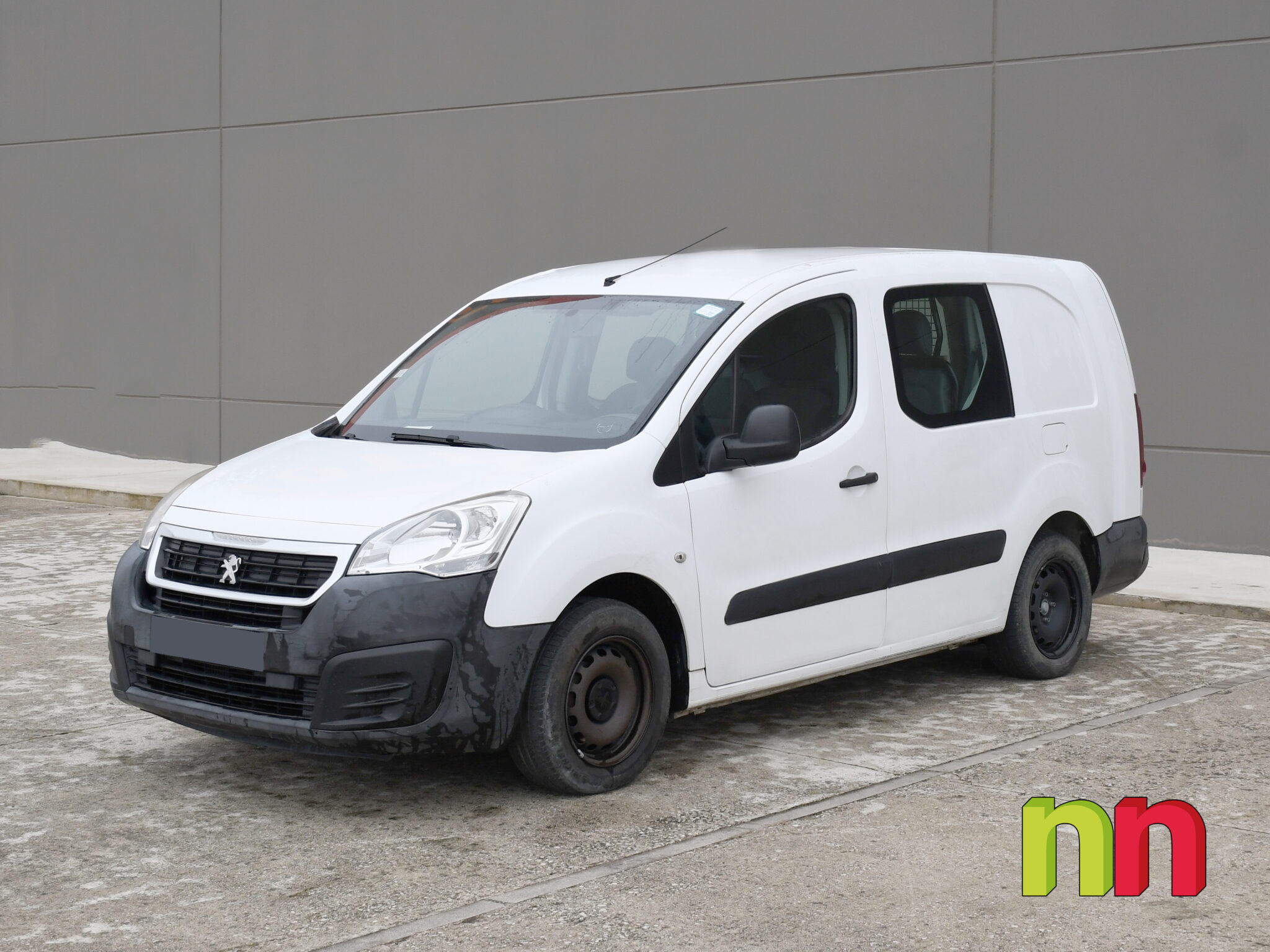 PEUGEOT Partner Combi 5 Long1.6 BlueHDI 100cv + ASIENTOS ABATIBLES