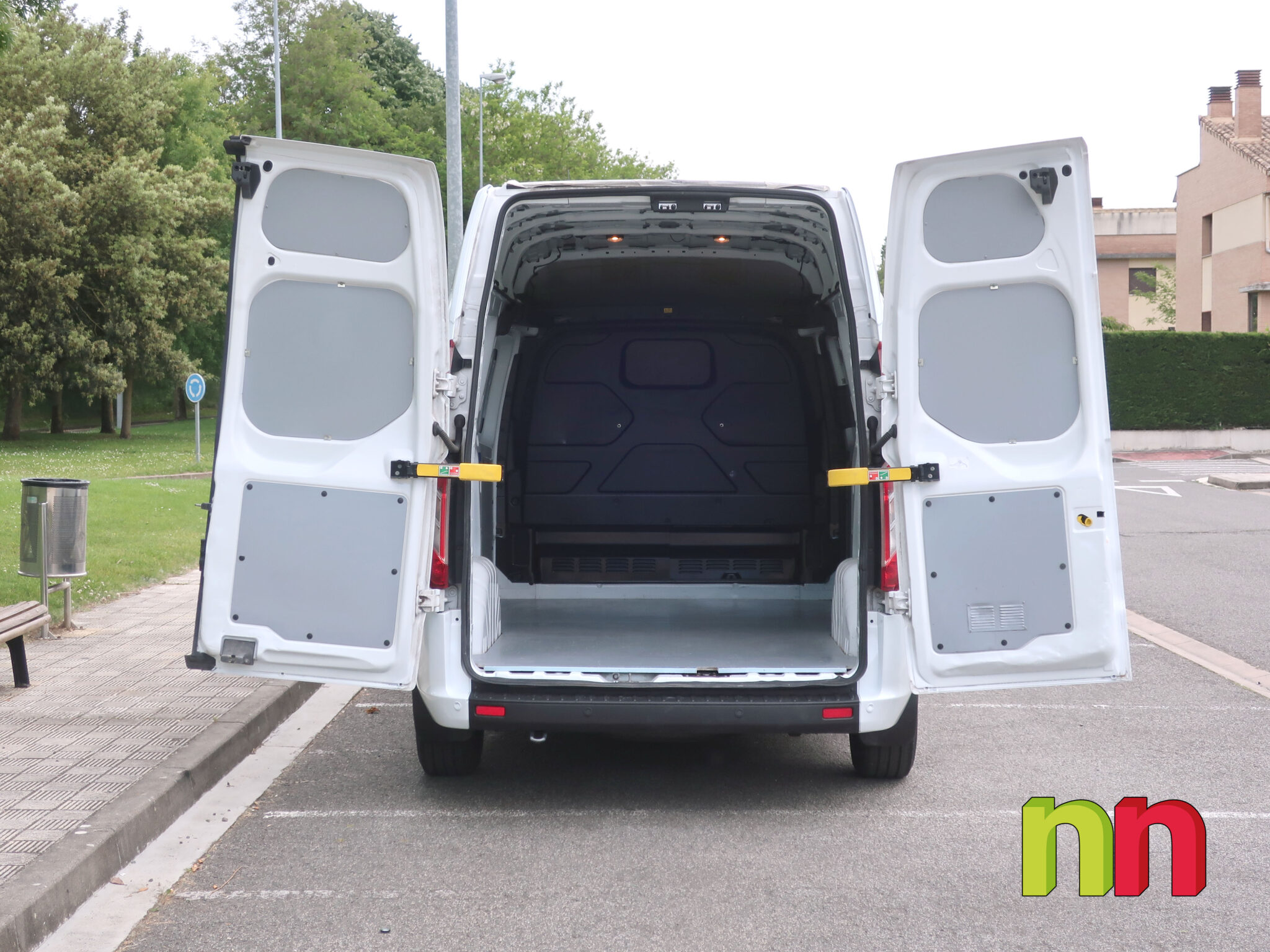 FORD Transit Custom L1H2 FG30 2.0EcoBlue 130cv + NAVI